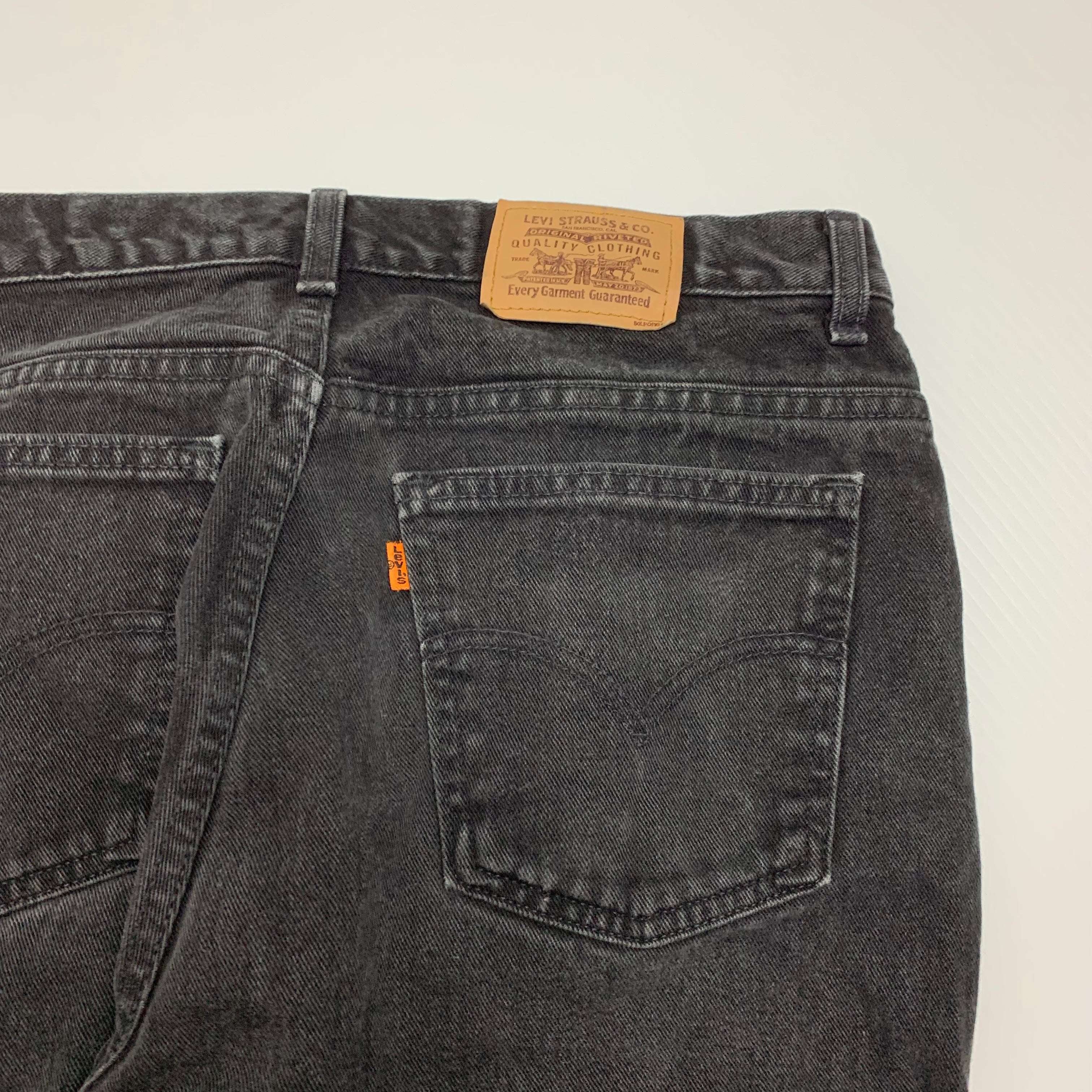 Vintage Black Levi’s Orange Tab 506 33x26
