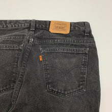 Load image into Gallery viewer, Vintage Black Levi’s Orange Tab 506 33x26
