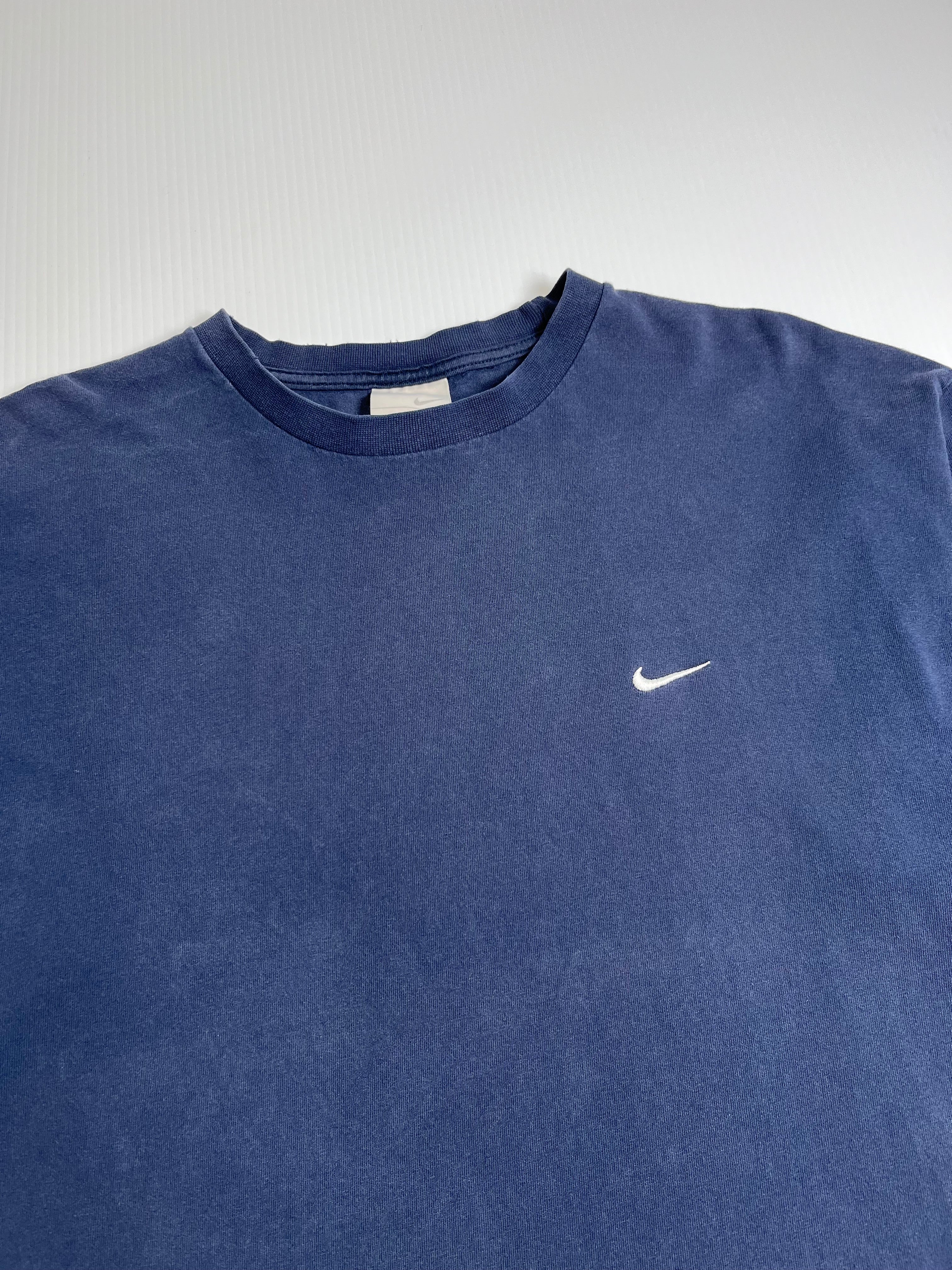 Y2K Nike Mini Swoosh Tee L