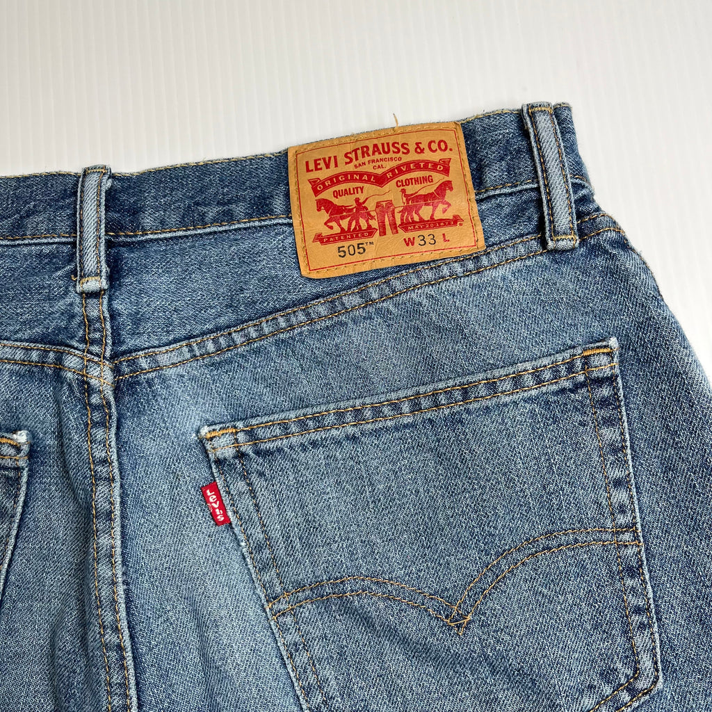 Levi's 505 Medium Wash Denim Shorts 33