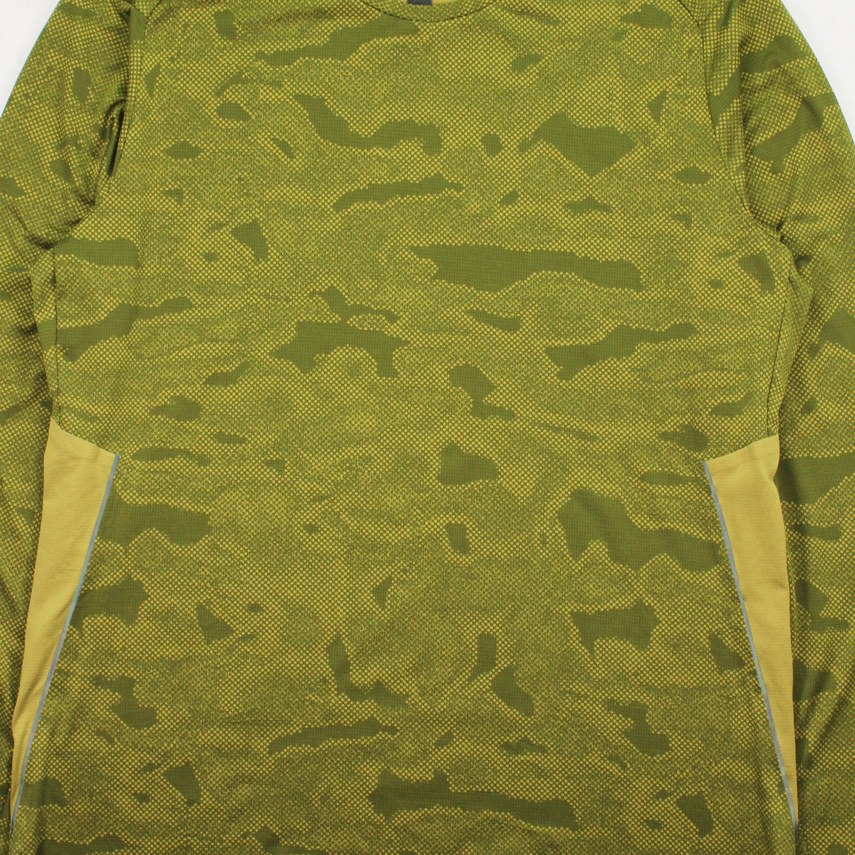 Lululemon Camouflage Athletic Shirt L