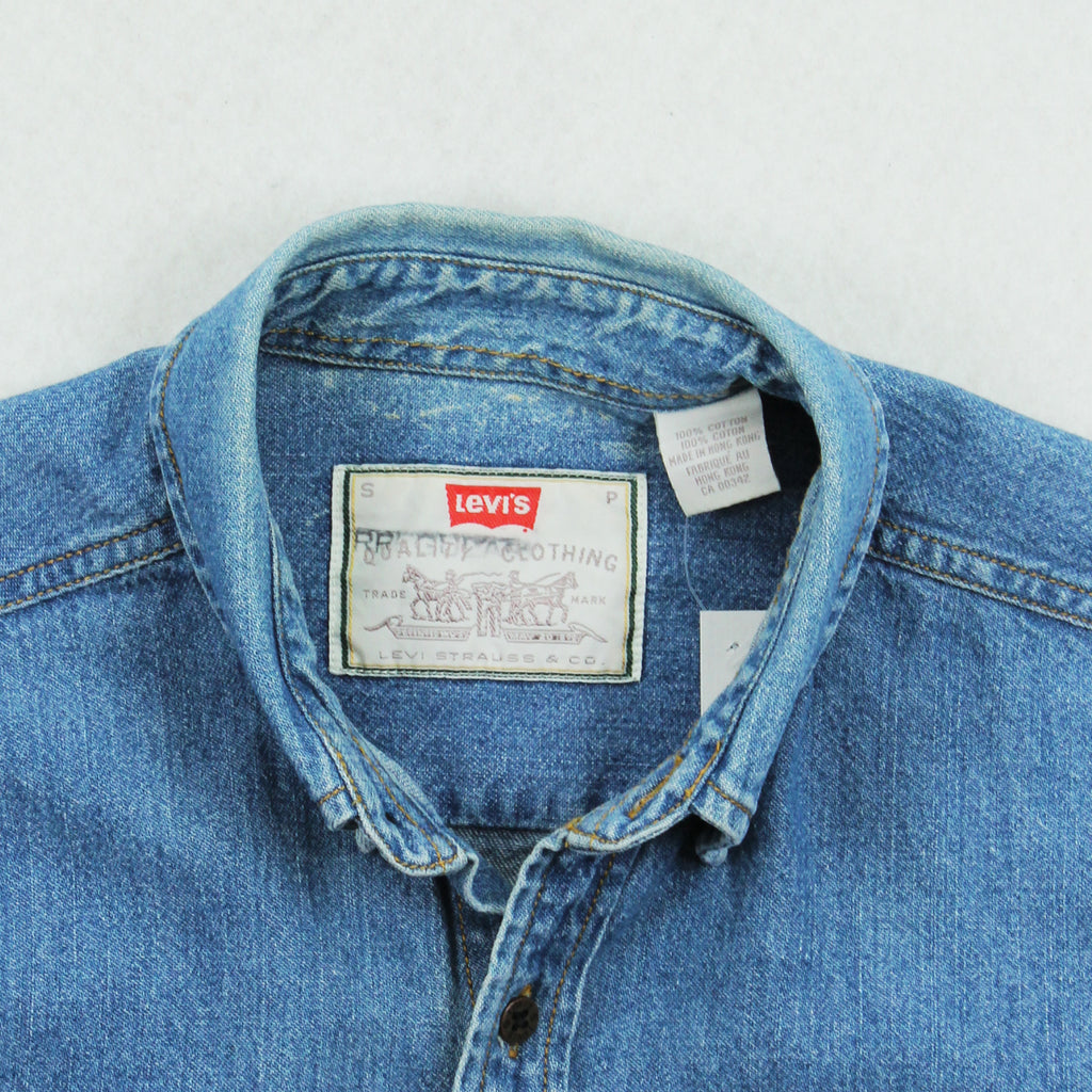 Vintage Levi's Medium Wash Denim Button Up Shirt S