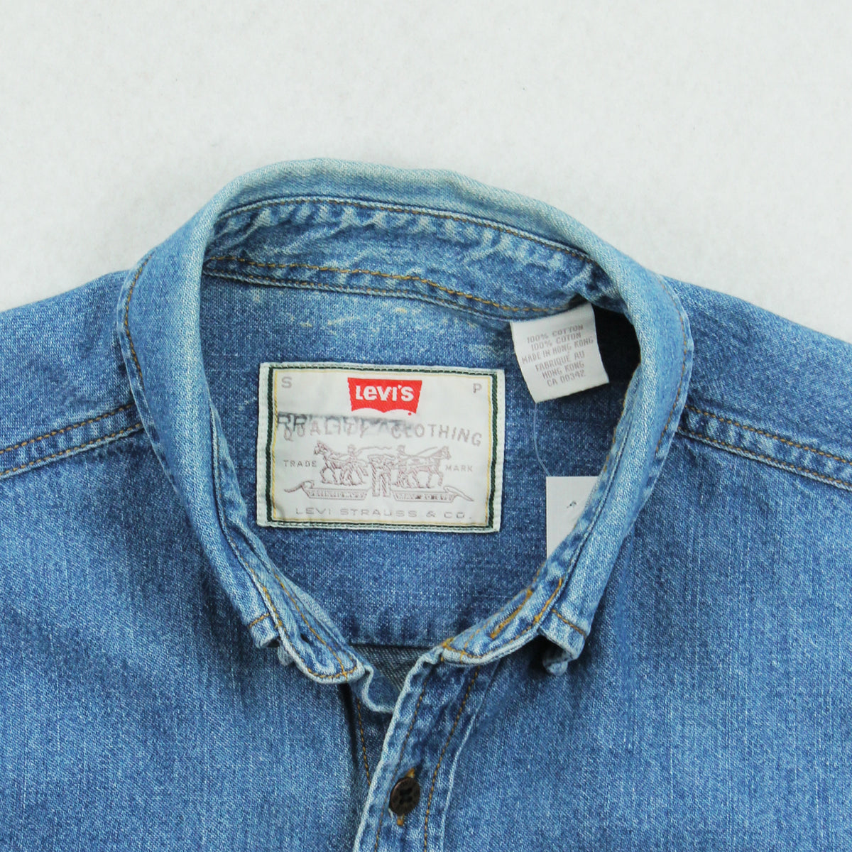 Vintage Levi's Medium Wash Denim Button Up Shirt S