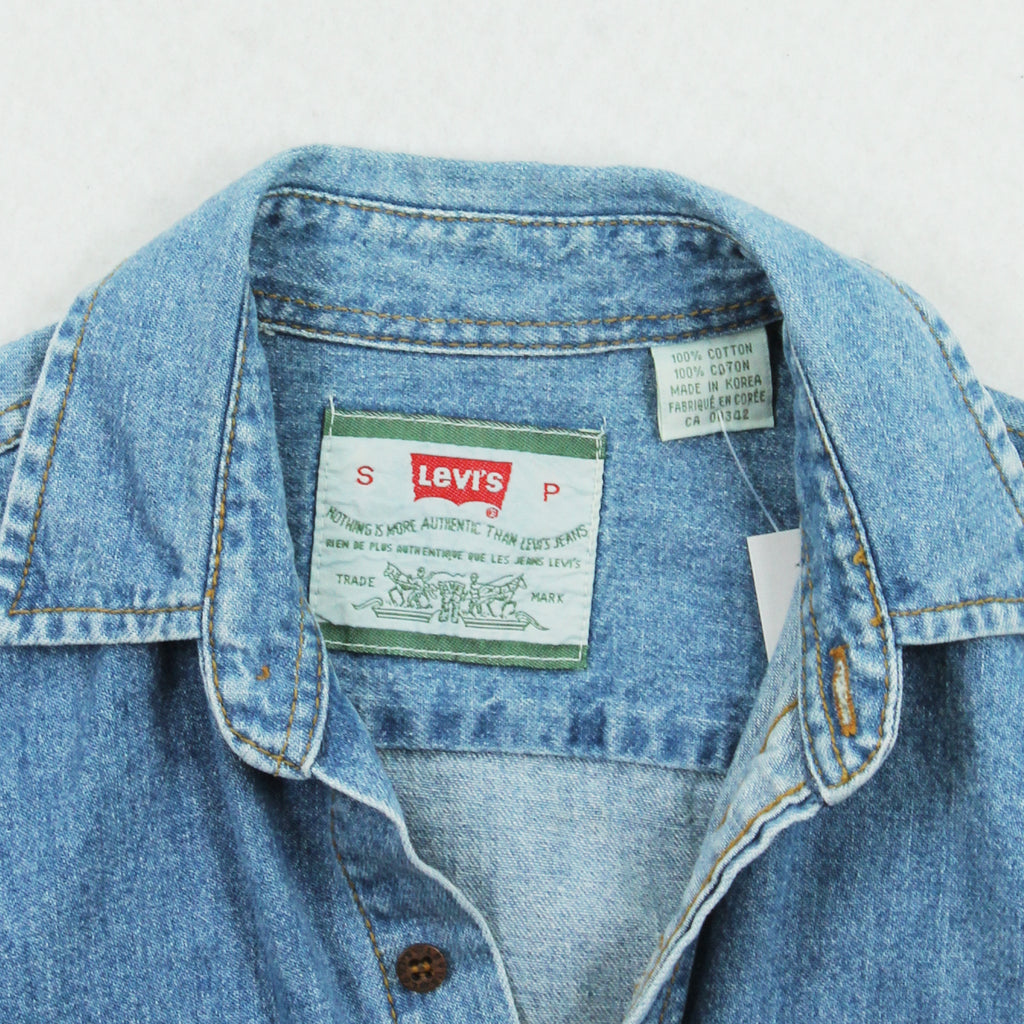 Vintage Levi's Medium Wash Denim Button Up Shirt S