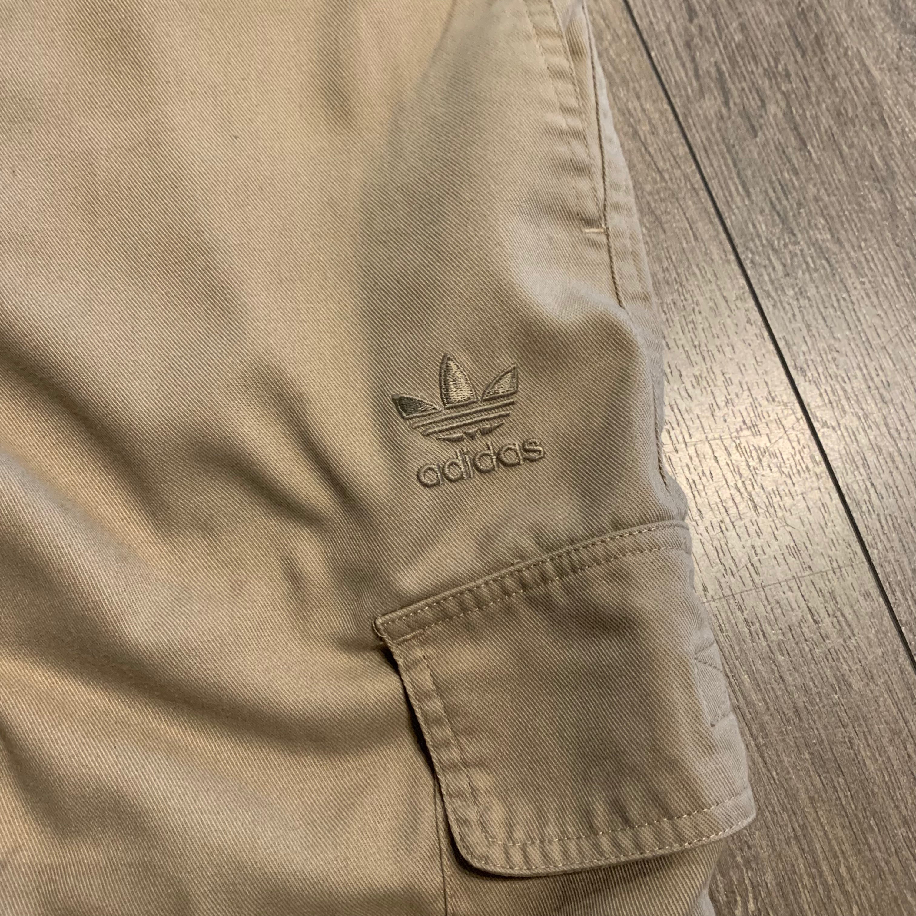 Adidas Cargo Shorts L