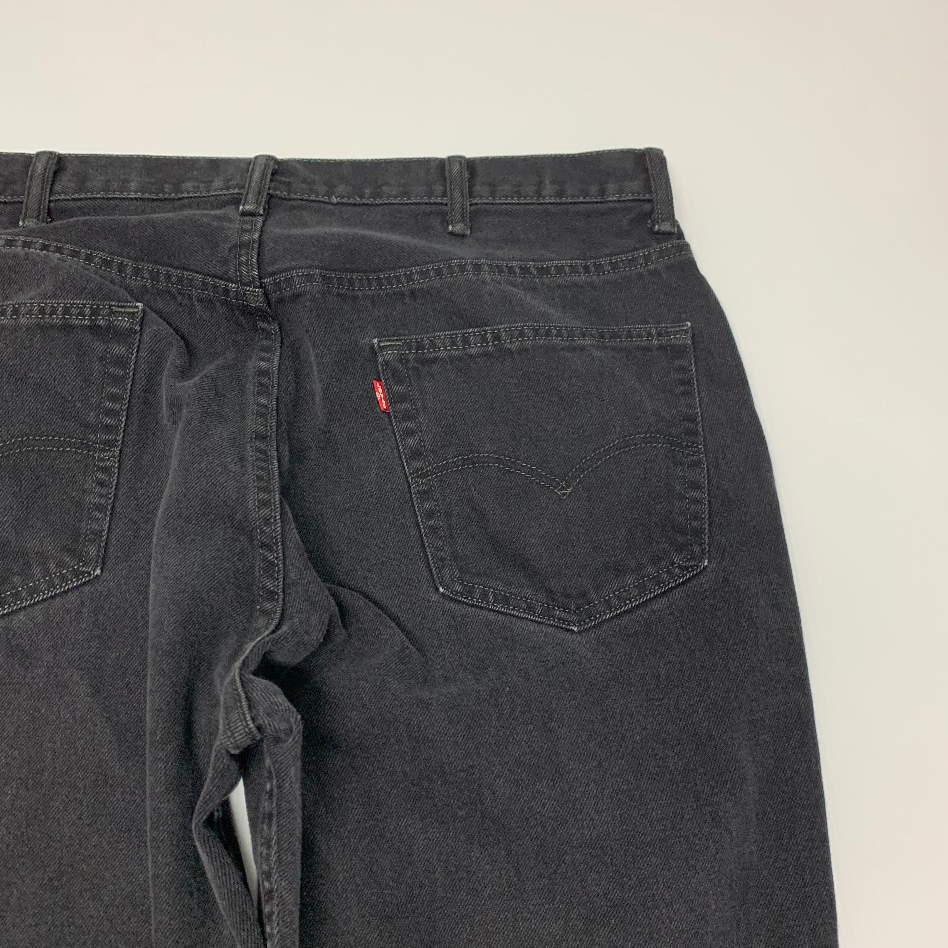 Black Levi’s Denim 40