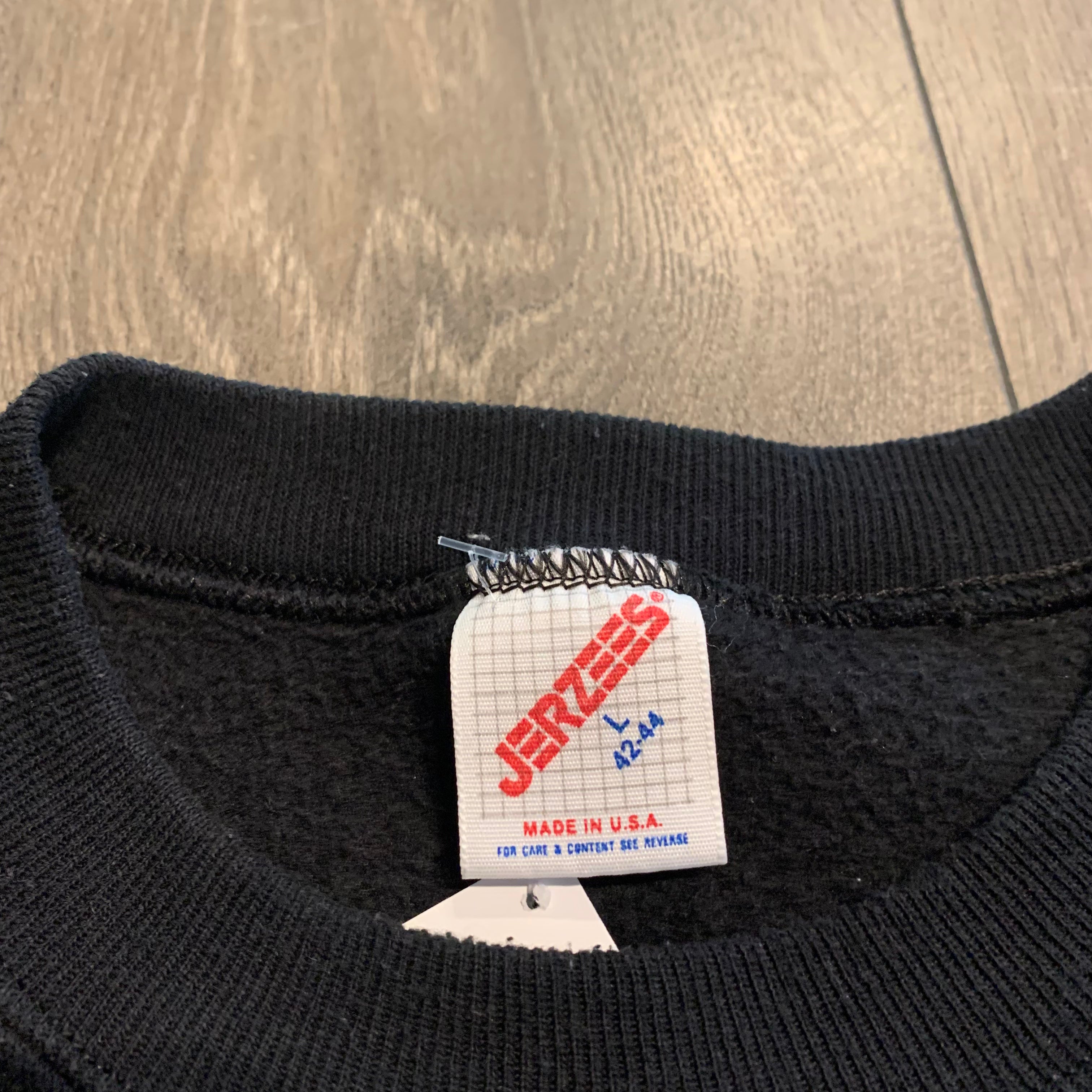 Alaska Black Crewneck L