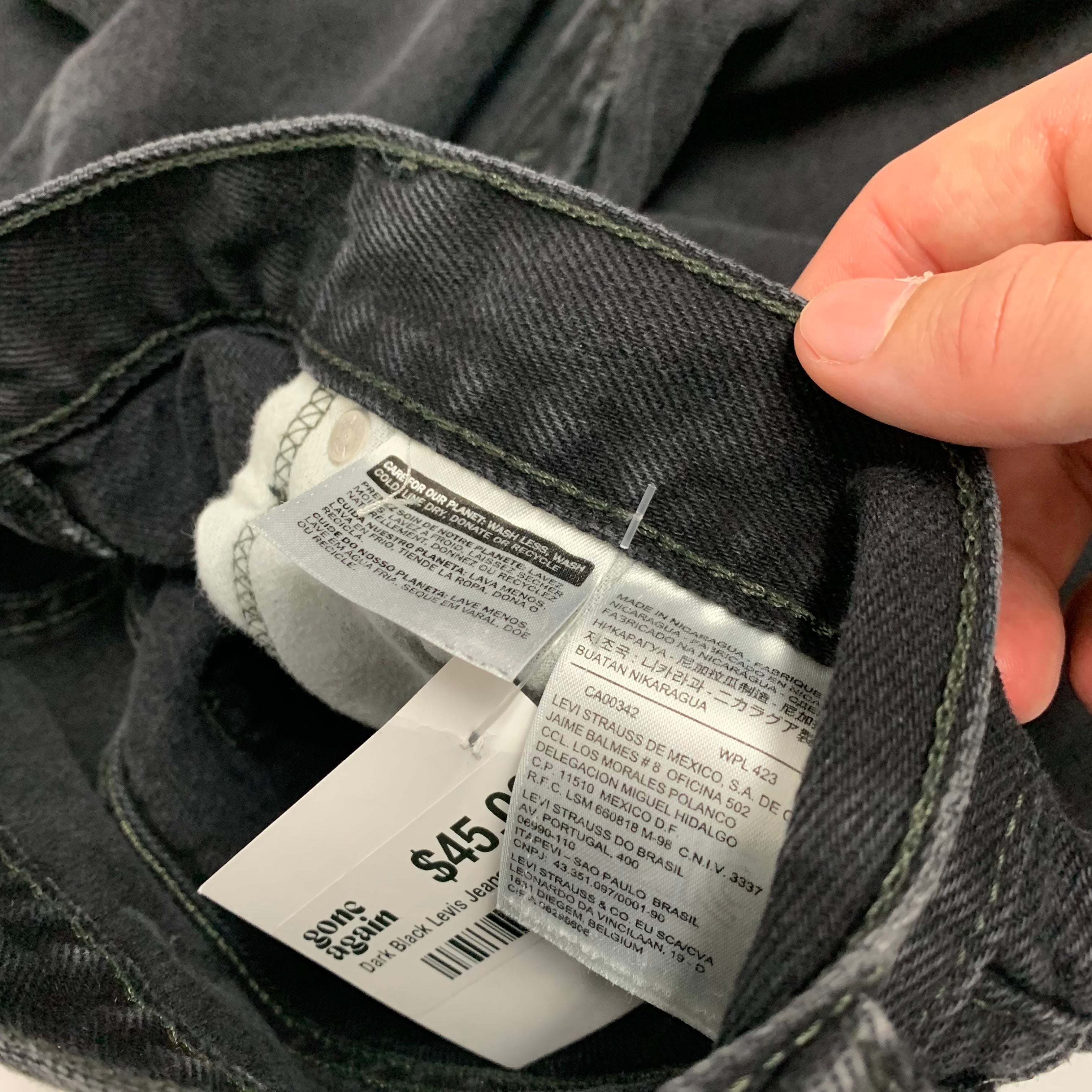 Black Levi’s Denim 40