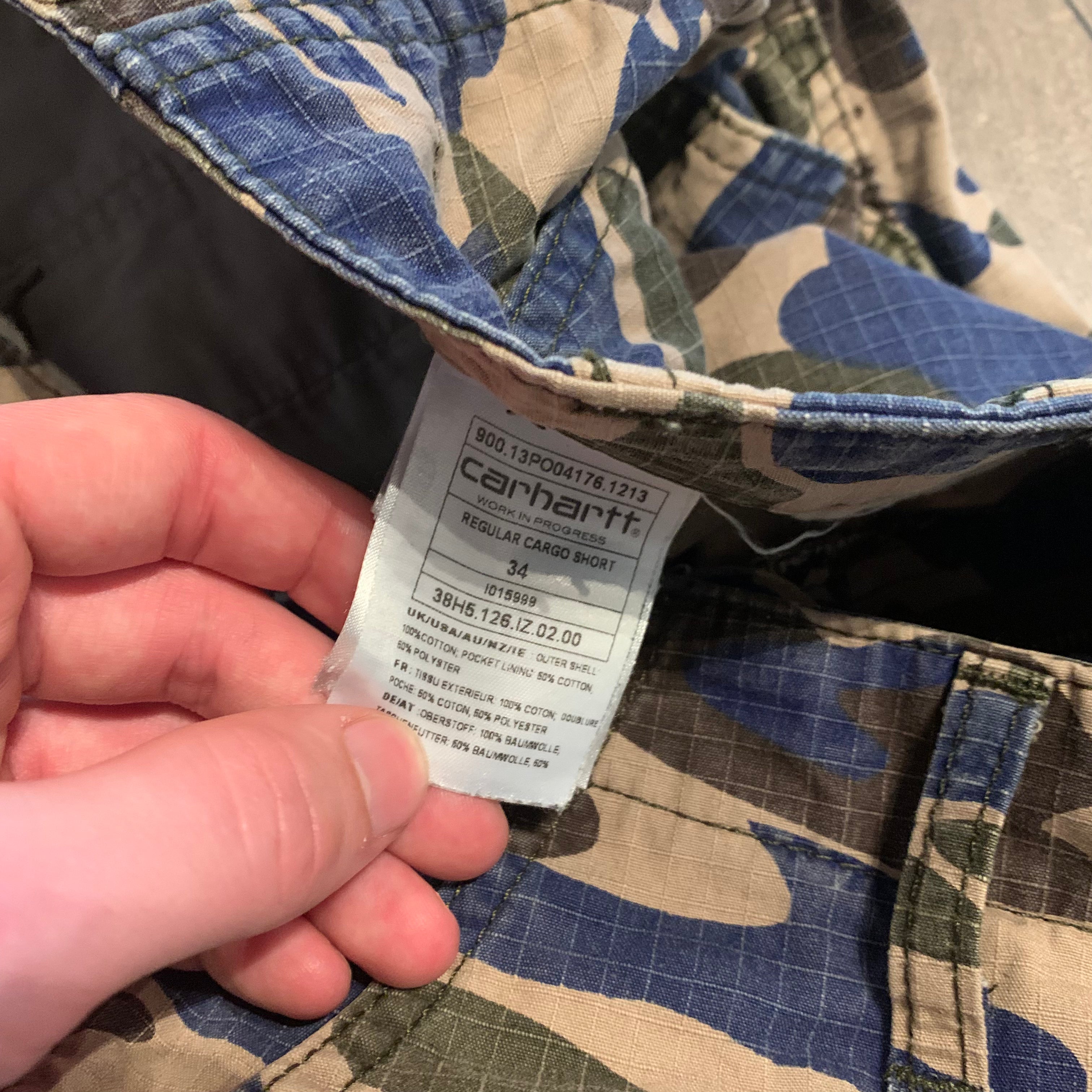 Carhartt WIP Camo Short 34