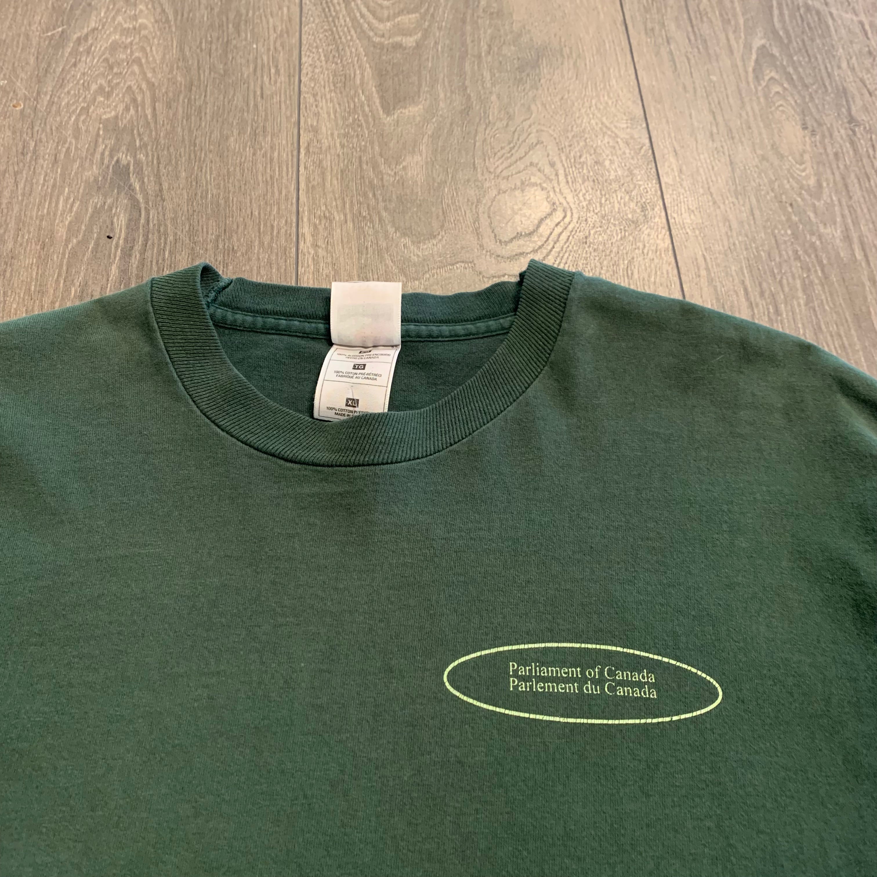 Parliament Of Canada Tee XL
