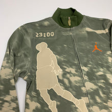 Load image into Gallery viewer, Y2K Jordan 23:00 Tracktop M
