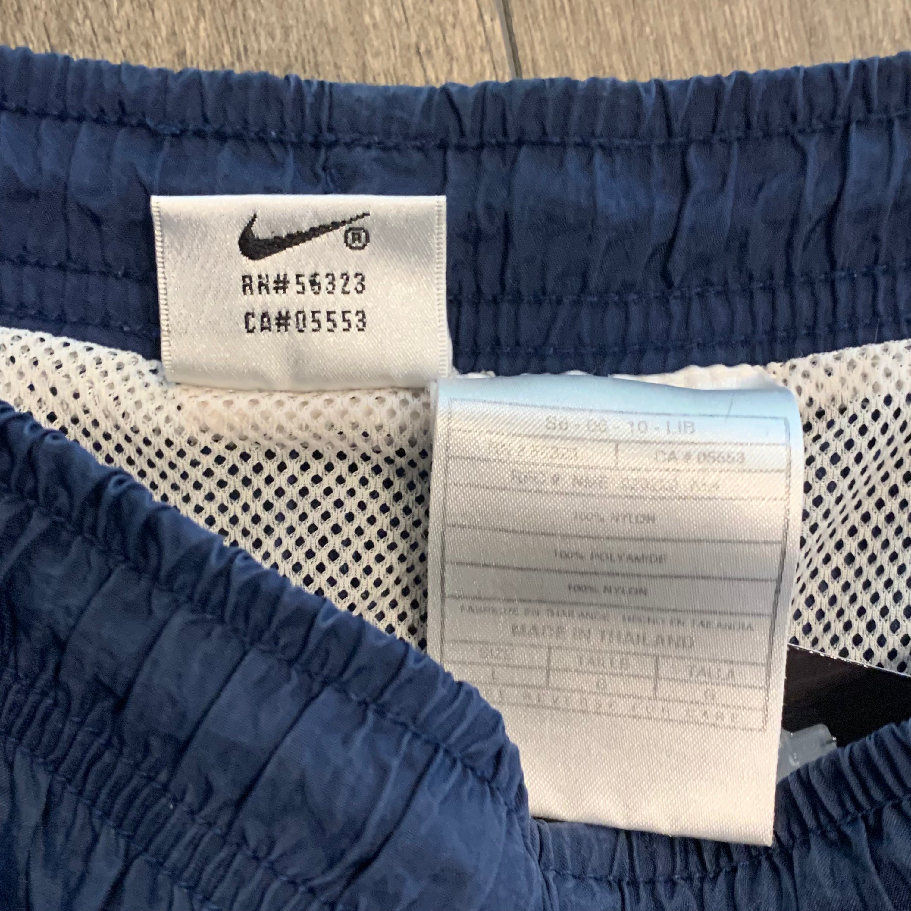 90s Nylon Nike Short L