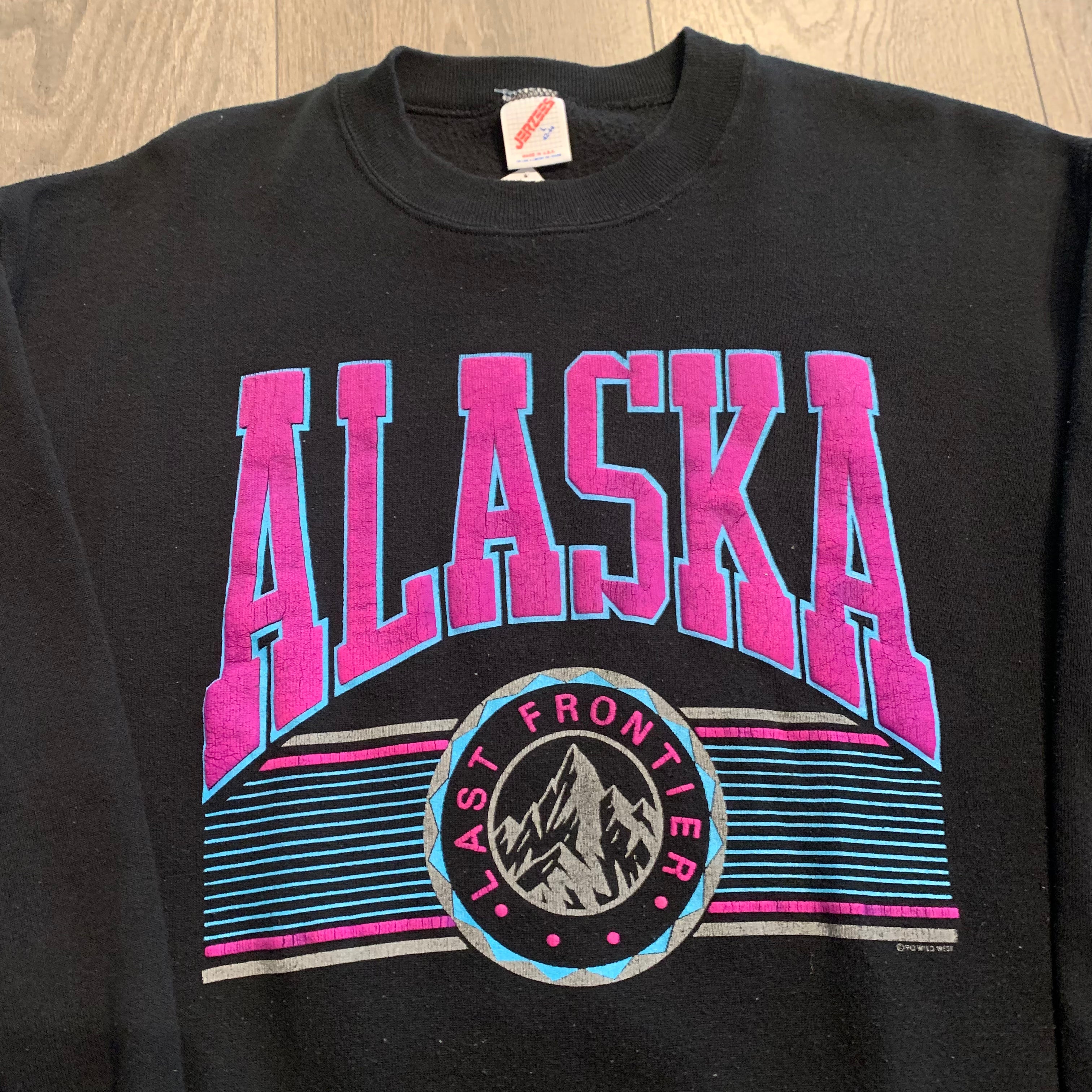 Alaska Black Crewneck L