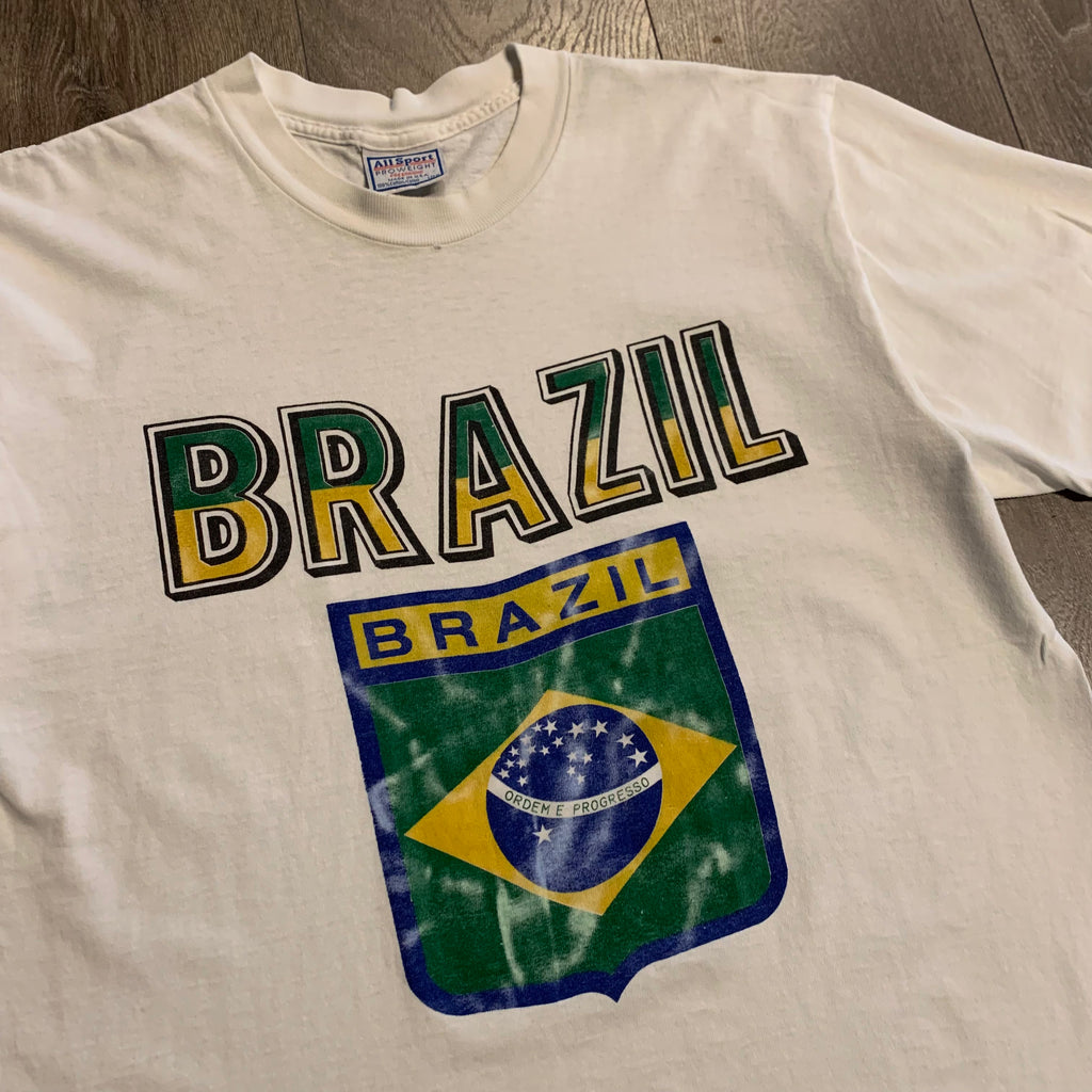 Vintage Brazil International futbol tee L