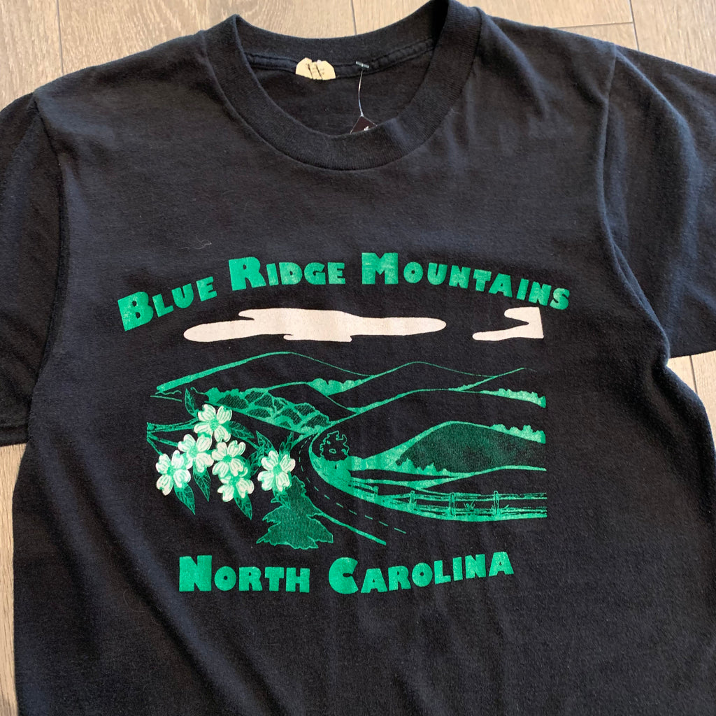 Vintage Blue Ridge Mountains Tee M