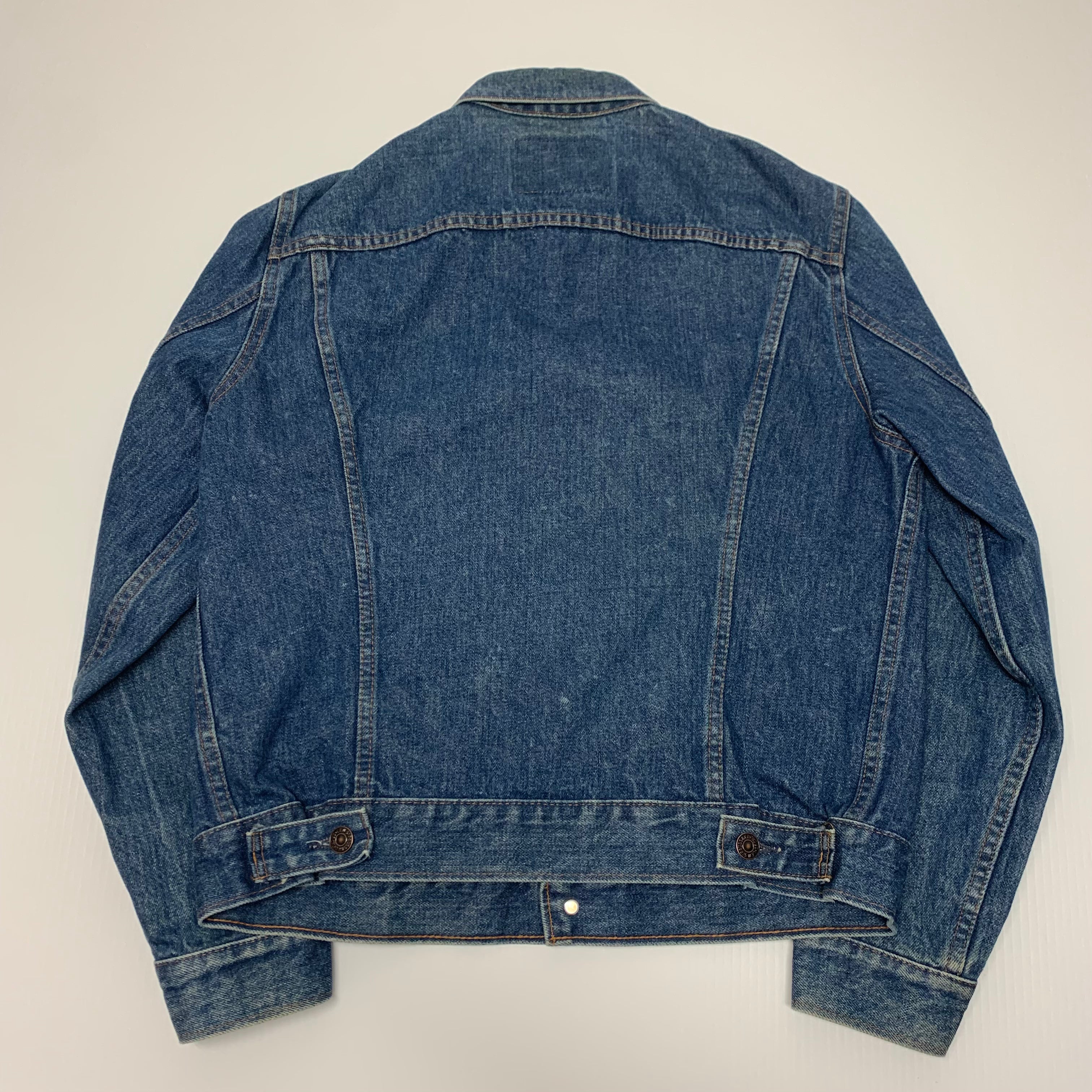 Levi’s Dark Wash Denim Jacket L