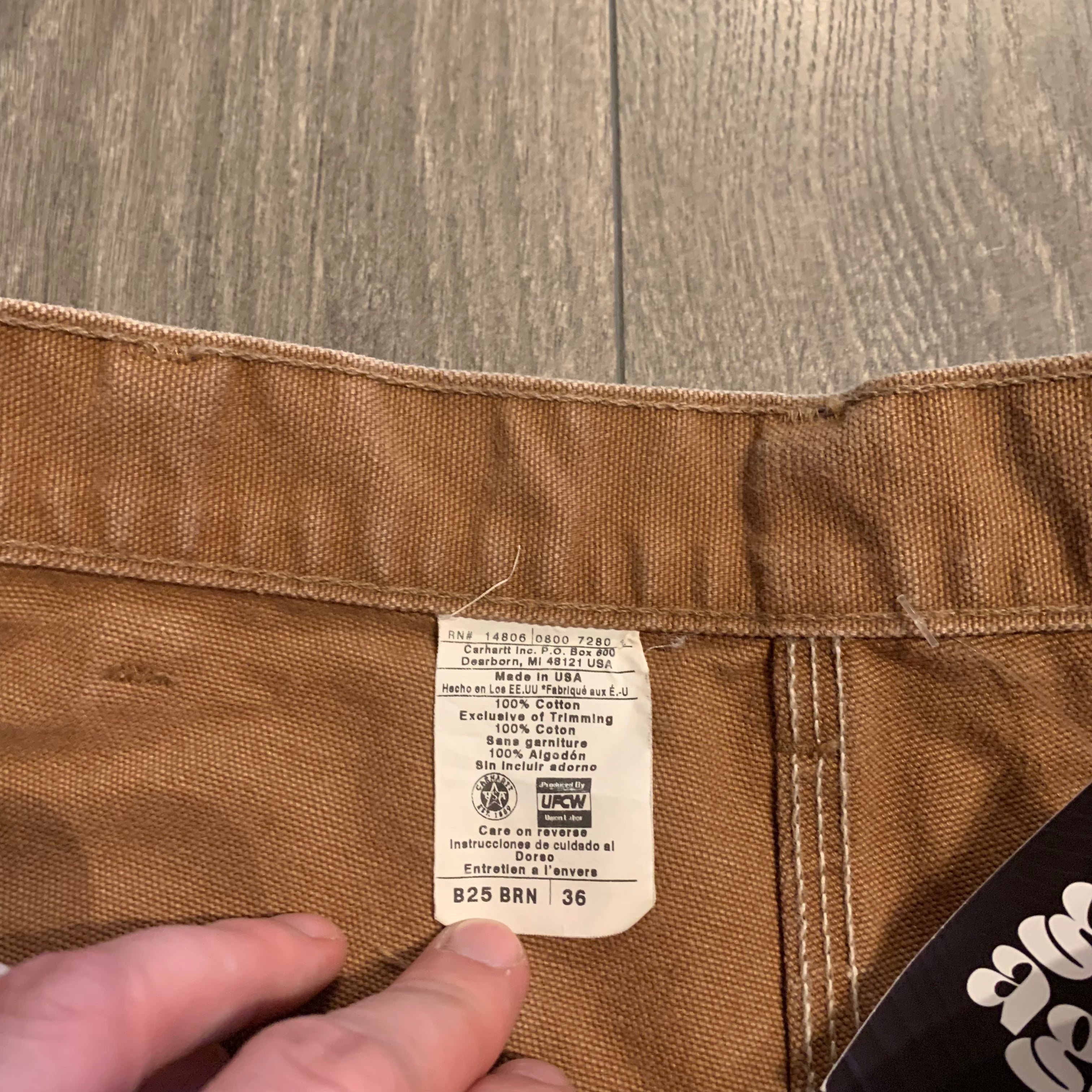 Carhartt Brown Shorts 32
