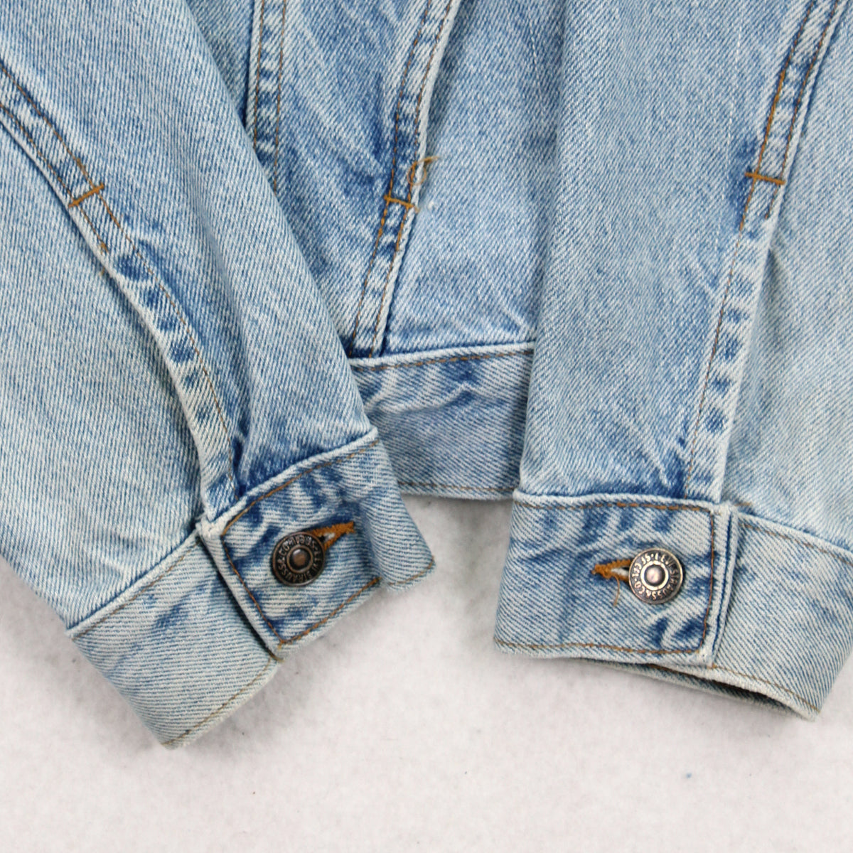 Vintage Levi's White Tab Light Wash Denim Jacket Women's L