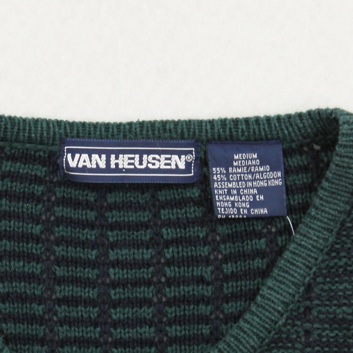 Vintage Van Heusen Pattern Henley Sweater M