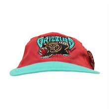 Load image into Gallery viewer, Deadstock 1994 Vancouver Grizzlies Mighty Mac snapback
