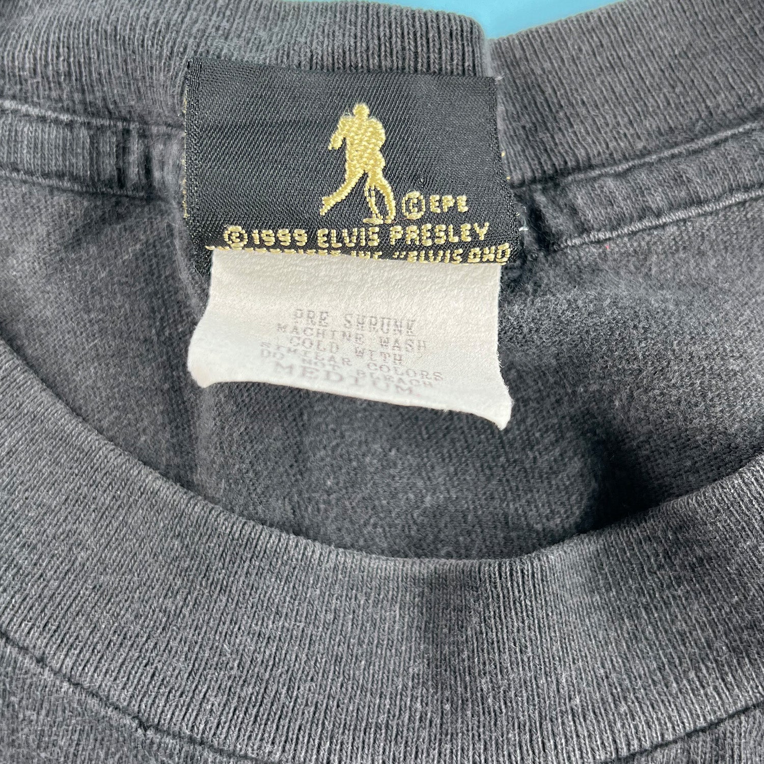 1999 Elvis Presley faded tee S/M