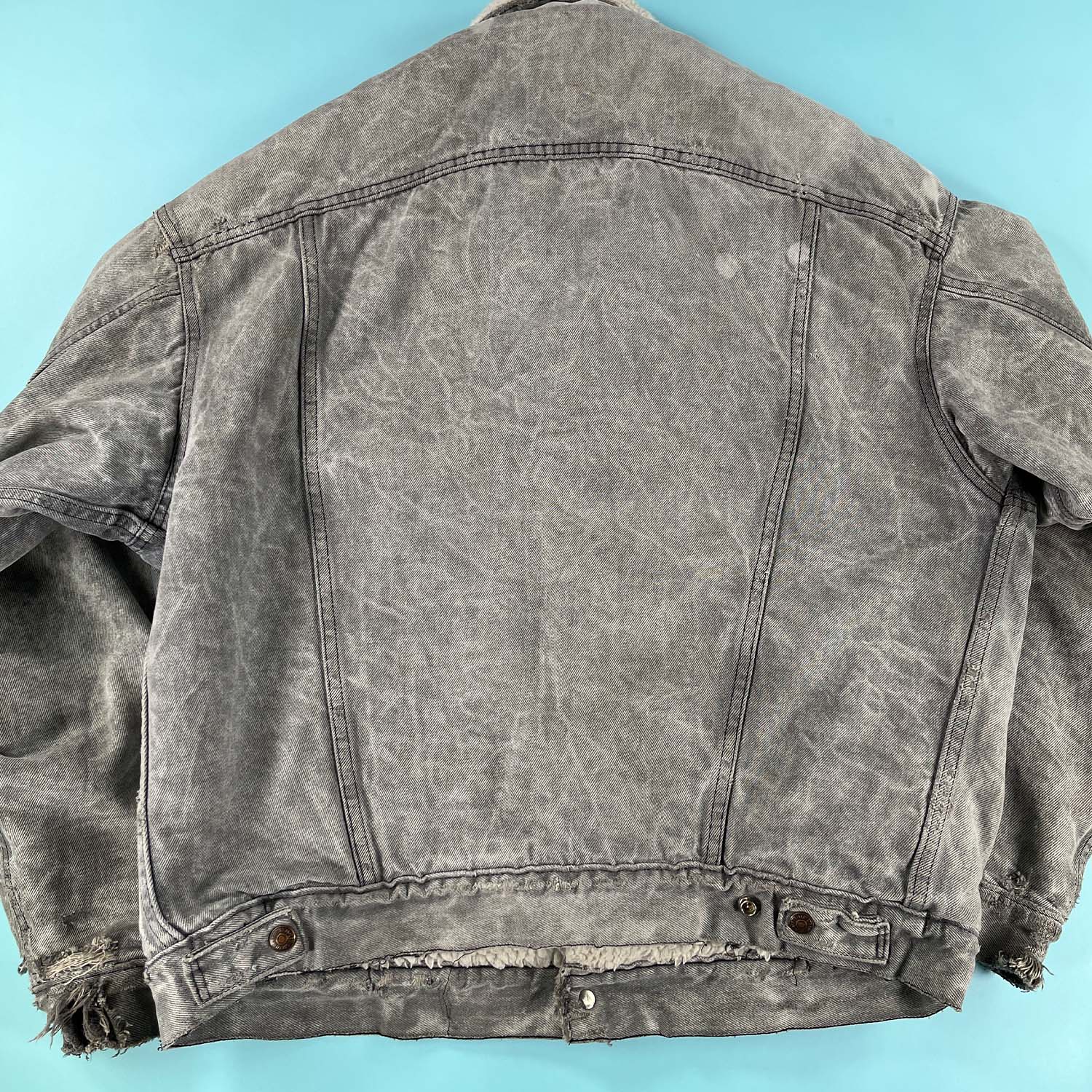 Vintage Levi's sherpa lined denim jacket L