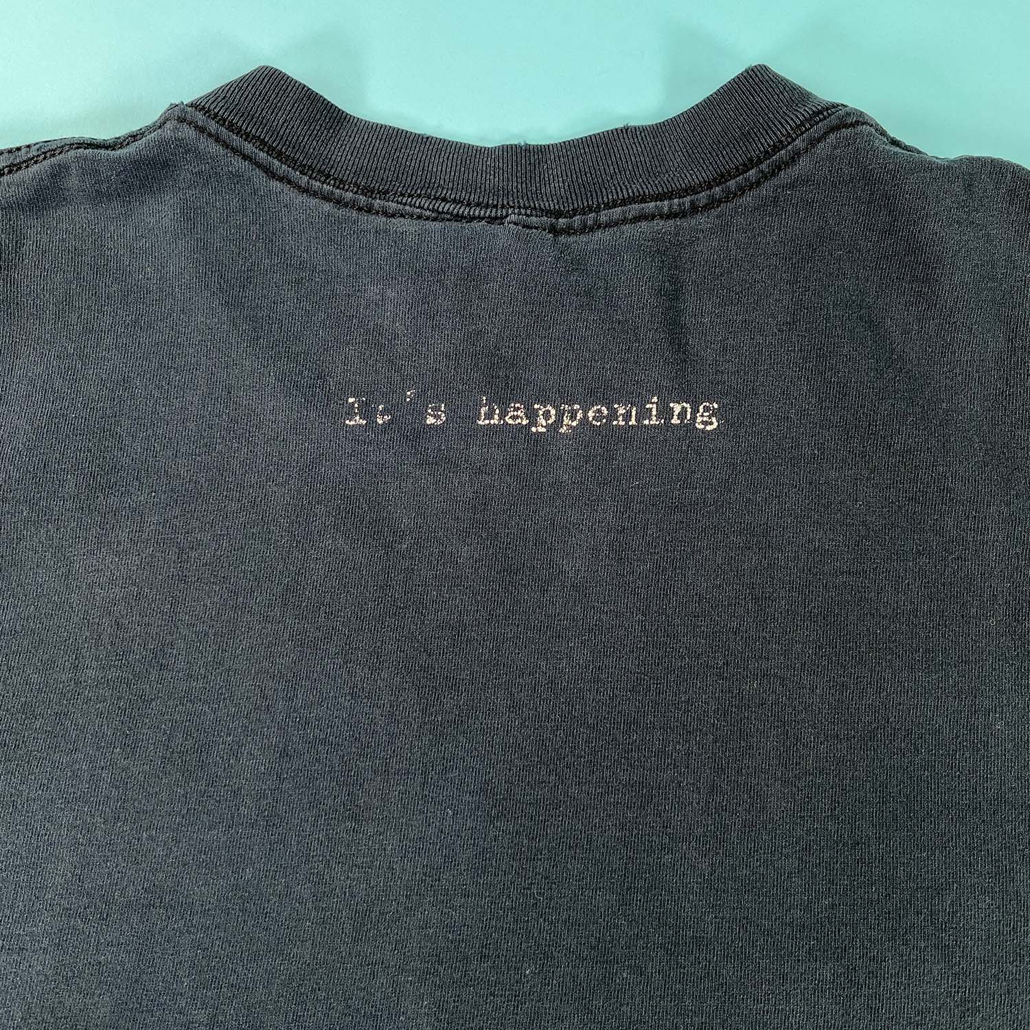 2002 'Signs' M. Night Shyamalan tee L