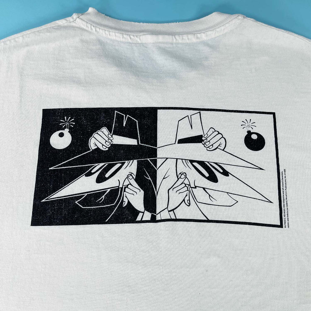 '90s Spy vs. Spy cartoon tee XL