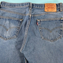 Load image into Gallery viewer, Vintage Levi&#39;s 501 faded denim 34x30.5
