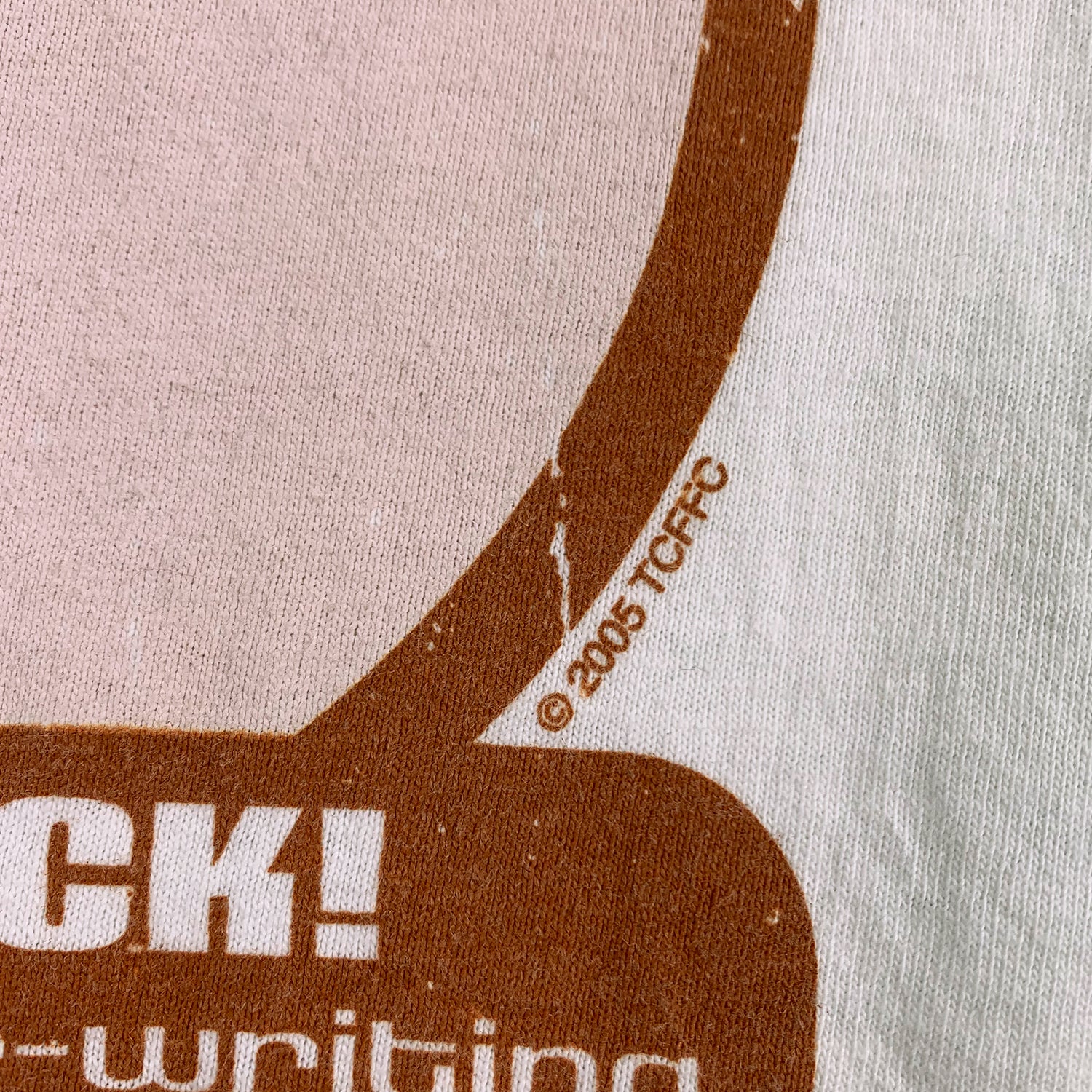 2005 Family Guy "We're Back" tee L