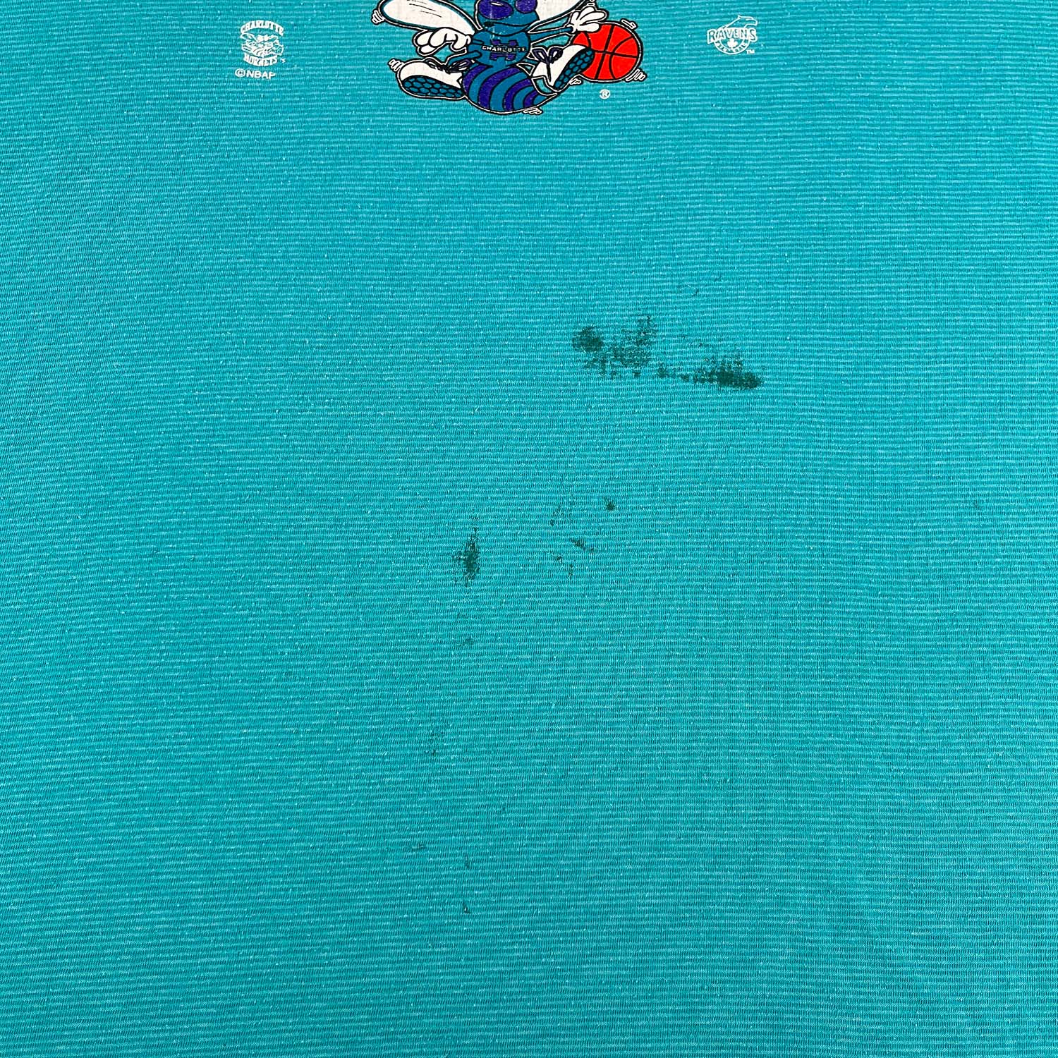 '90s Charlotte Hornets striped tee XL