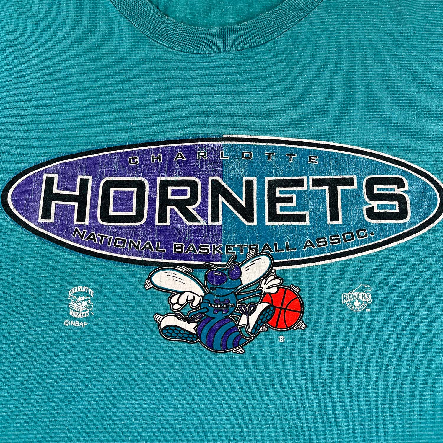 '90s Charlotte Hornets striped tee XL