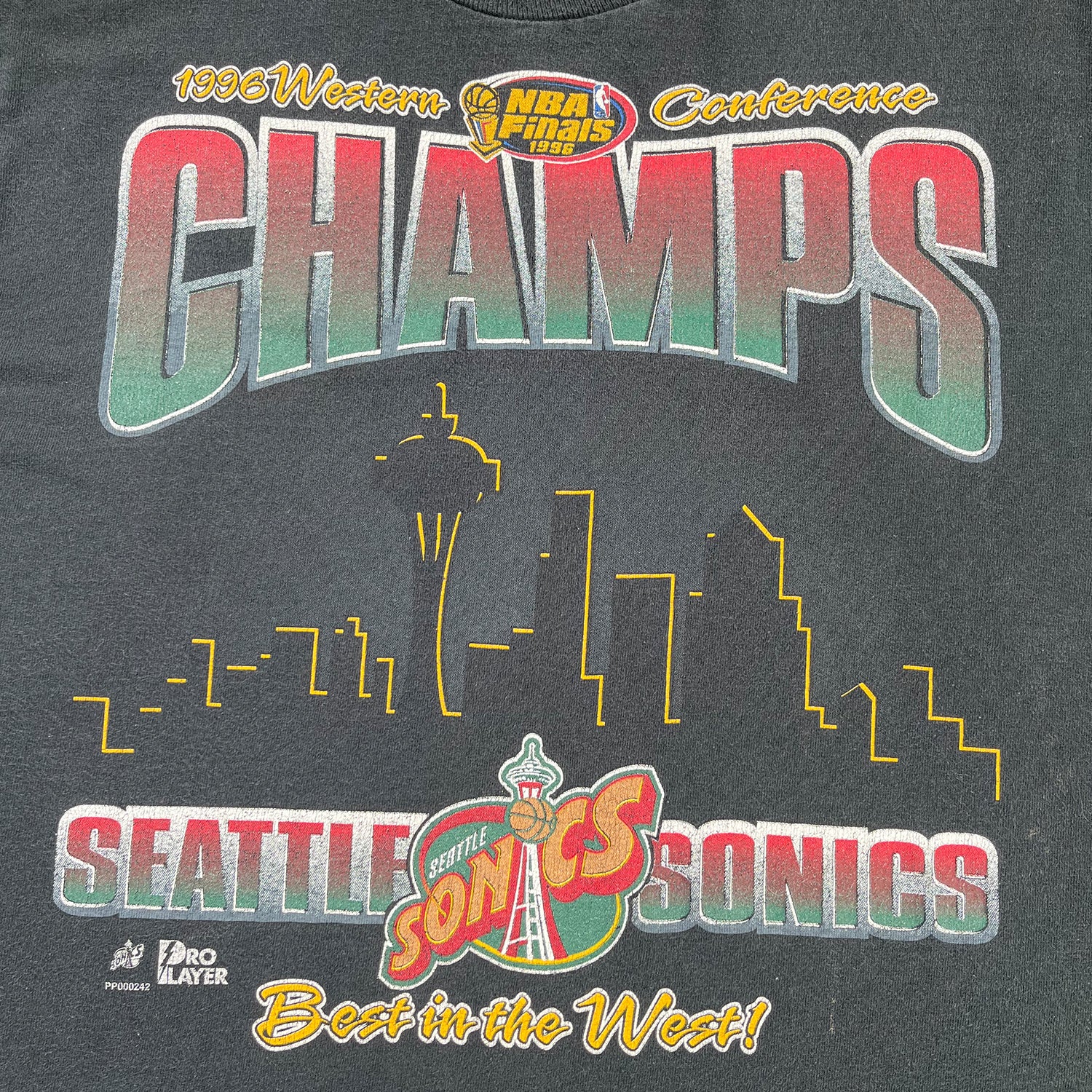 1996 Seattle Sonics skyline tee L