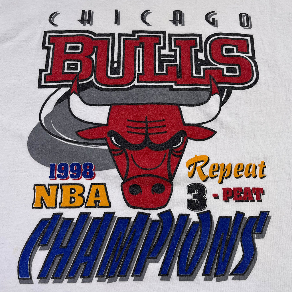 1998 Chicago Bulls Repeat 3-peat NBA Champions tee L/XL