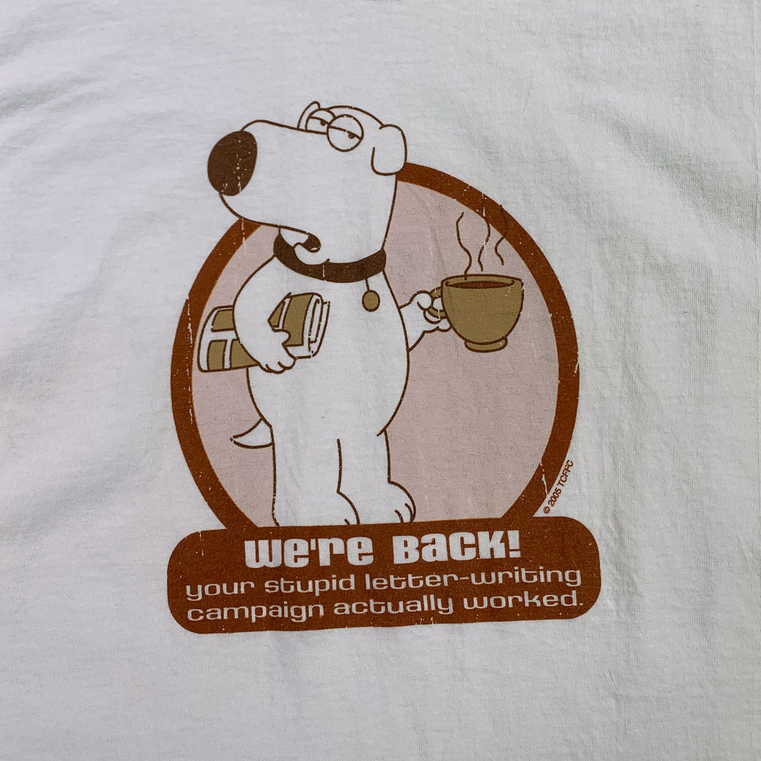 2005 Family Guy "We're Back" tee L