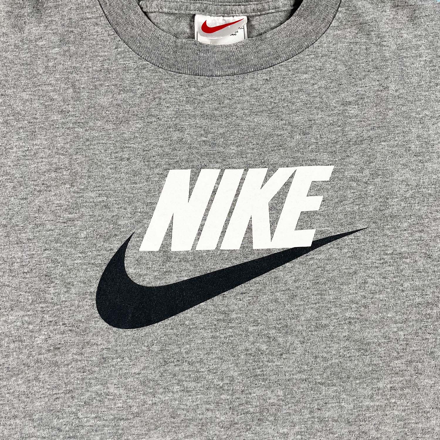 '90s Nike logo tee M
