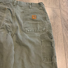 Load image into Gallery viewer, Vintage Carhartt Double Knees 34” x 30.5”
