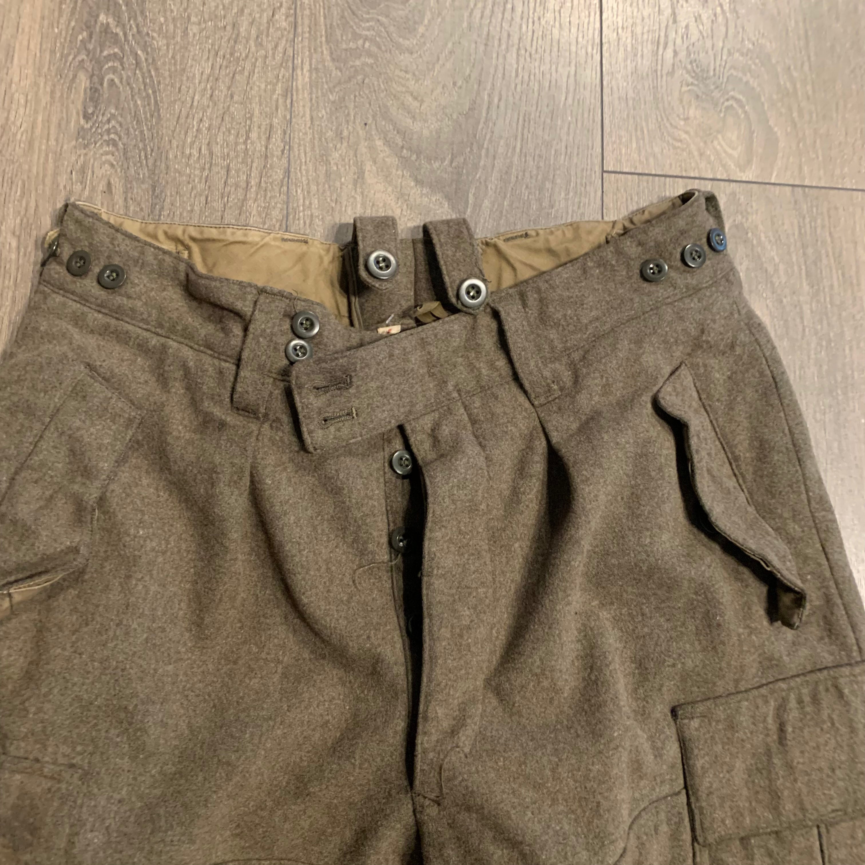 Vintage Wool Military Cargos 32