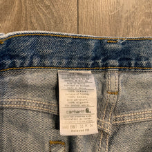 Load image into Gallery viewer, Carhartt Light Wash Denim 35
