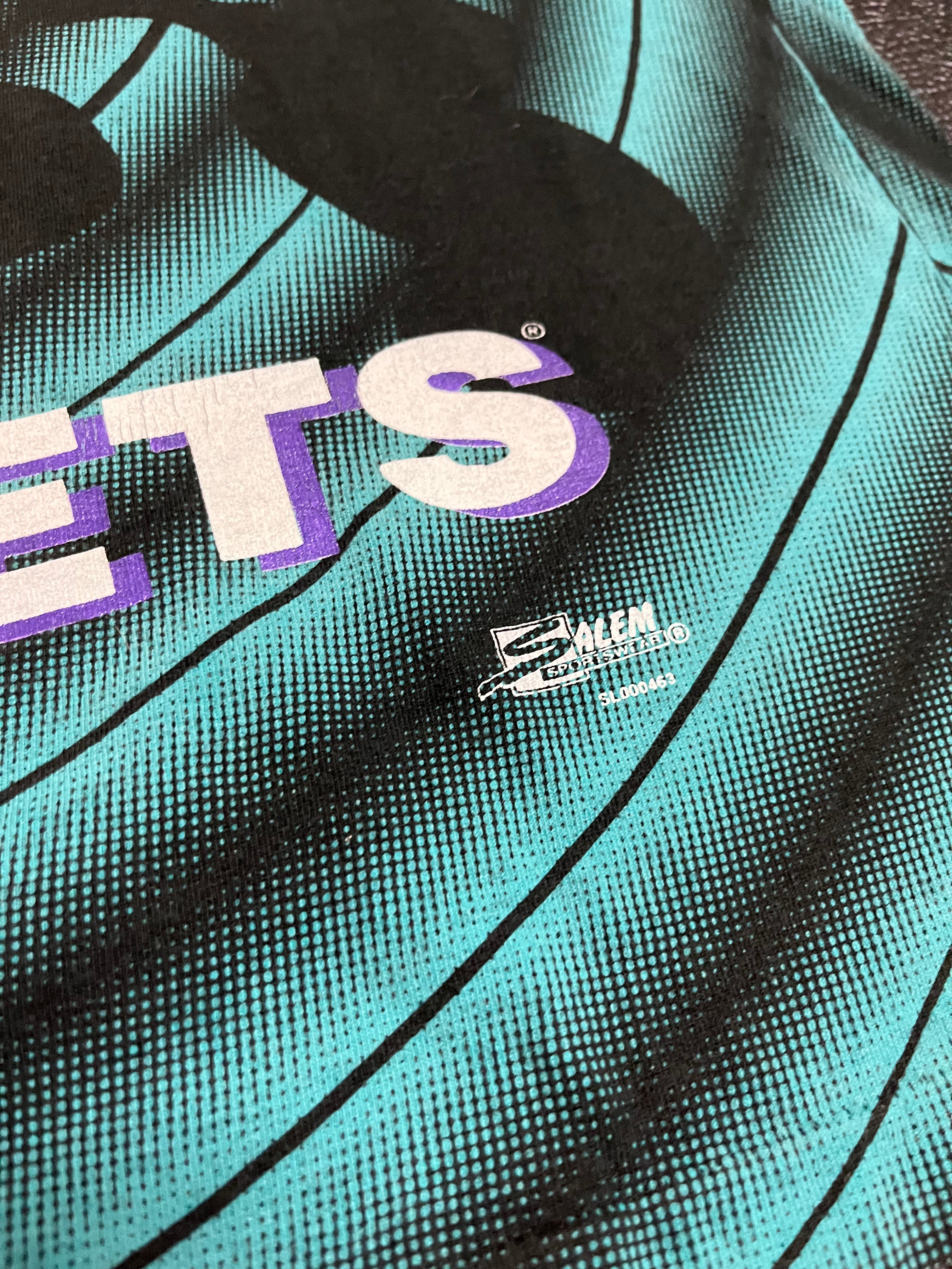 90s Charlotte Hornets AOP tee L/XL