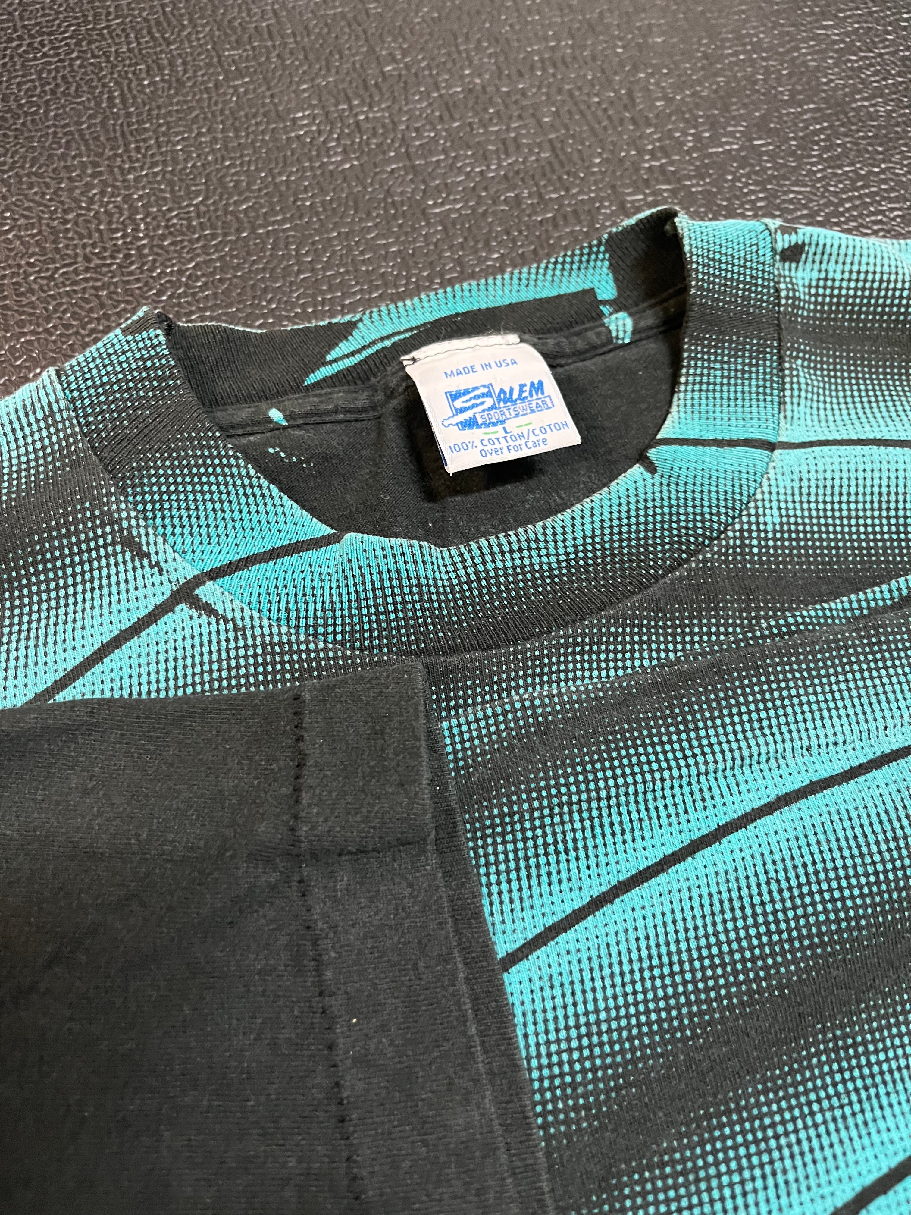 90s Charlotte Hornets AOP tee L/XL