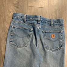 Load image into Gallery viewer, Carhartt Light Wash Denim 35
