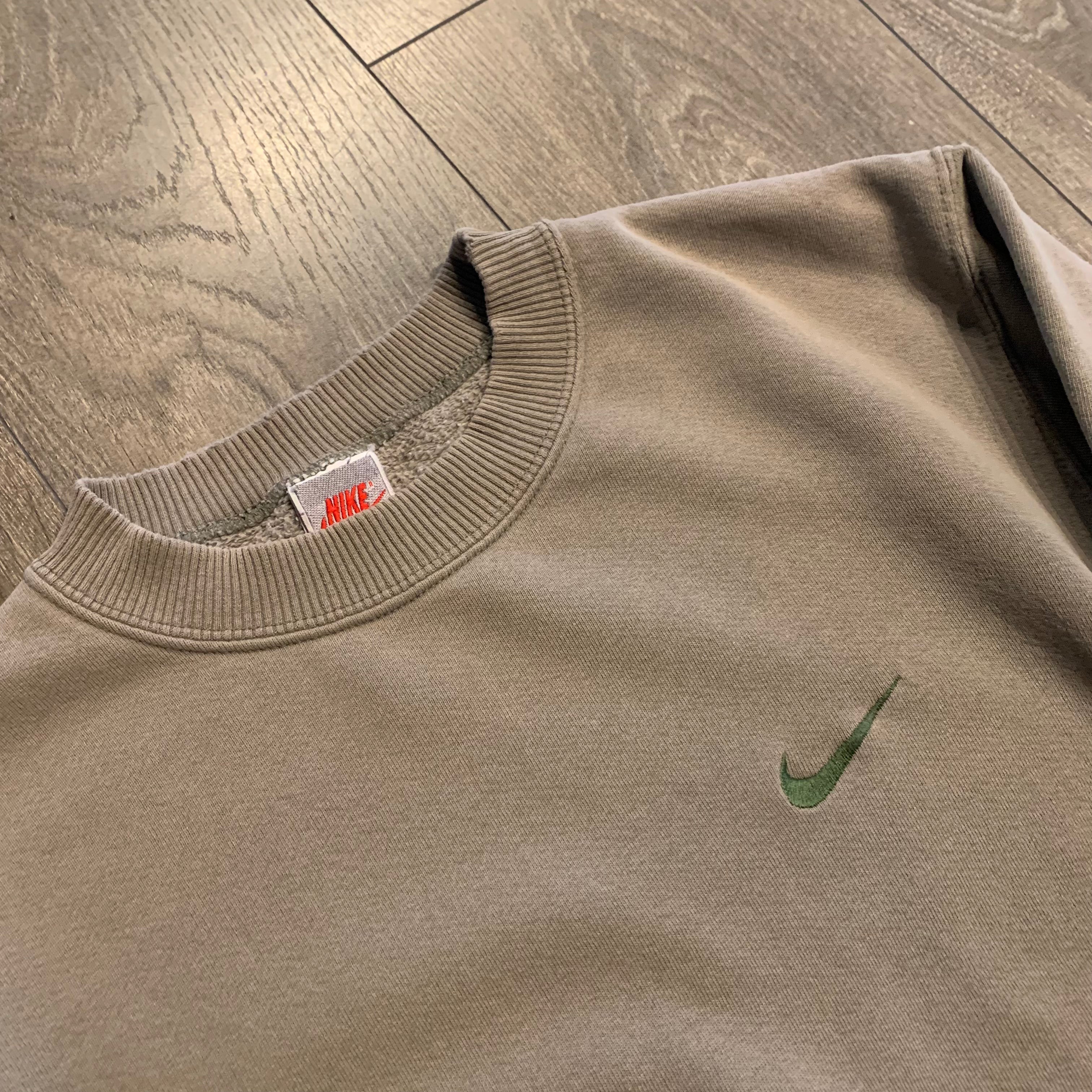Vintage Nike tonal mini swoosh crewneck M
