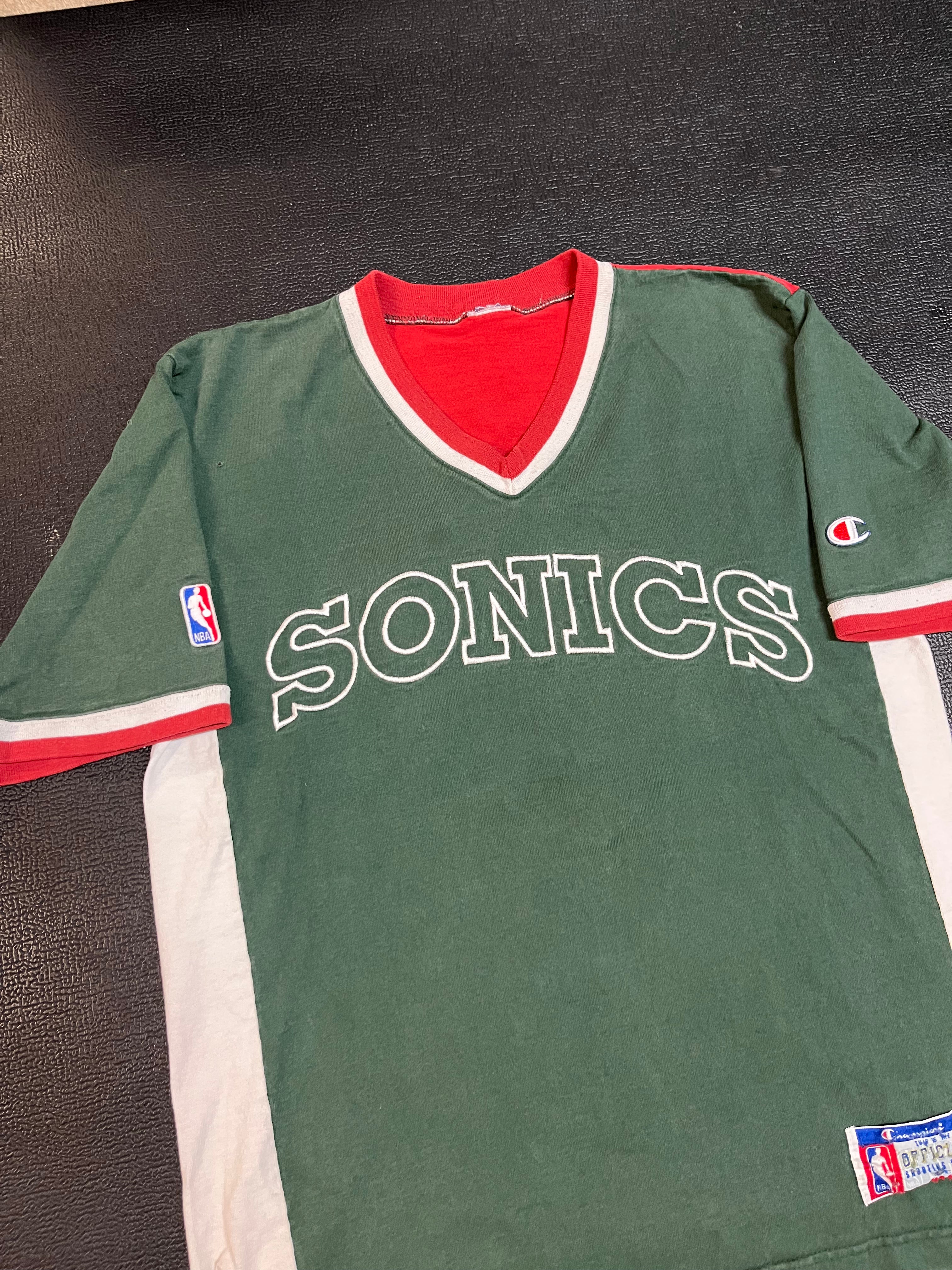 90s Seattle Sonics Champion shirt L