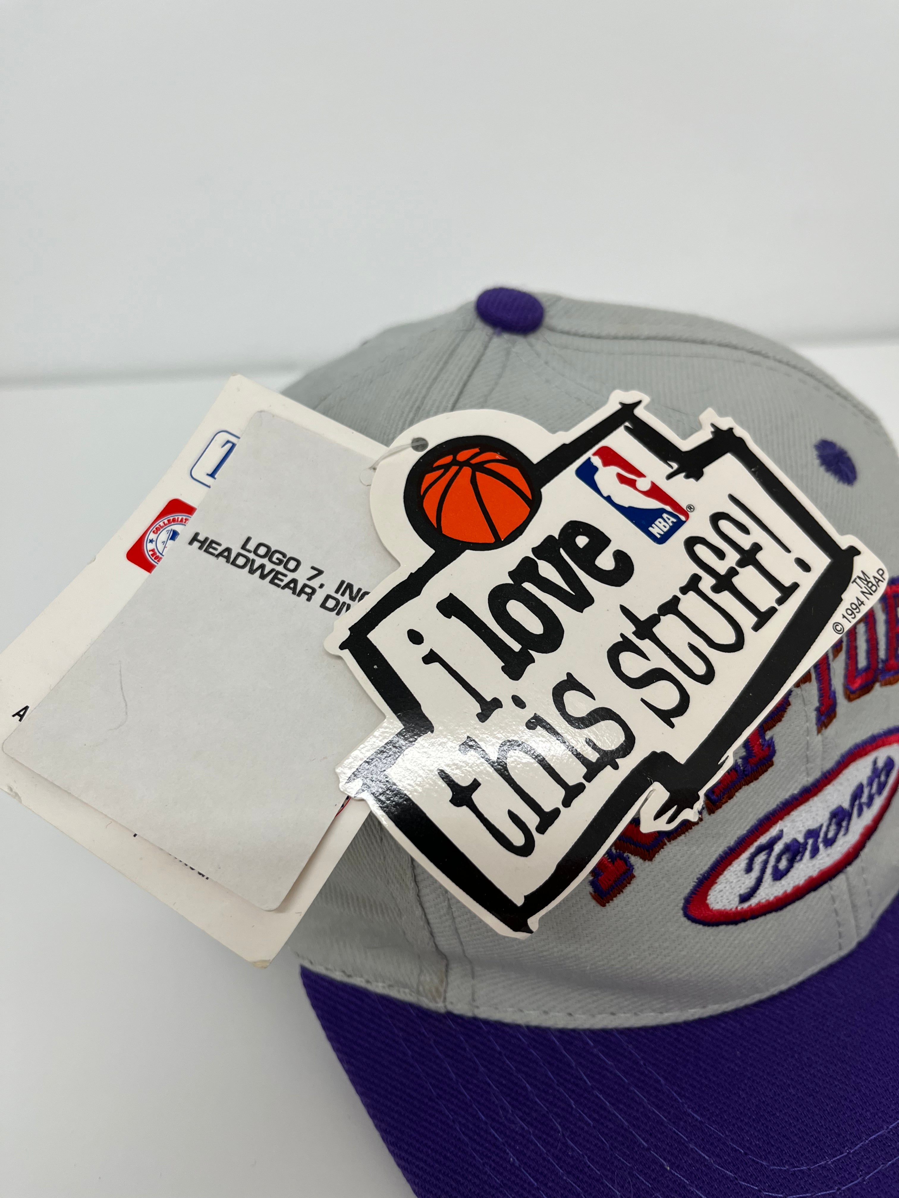 Vintage Toronto Raptors BNWT snapback