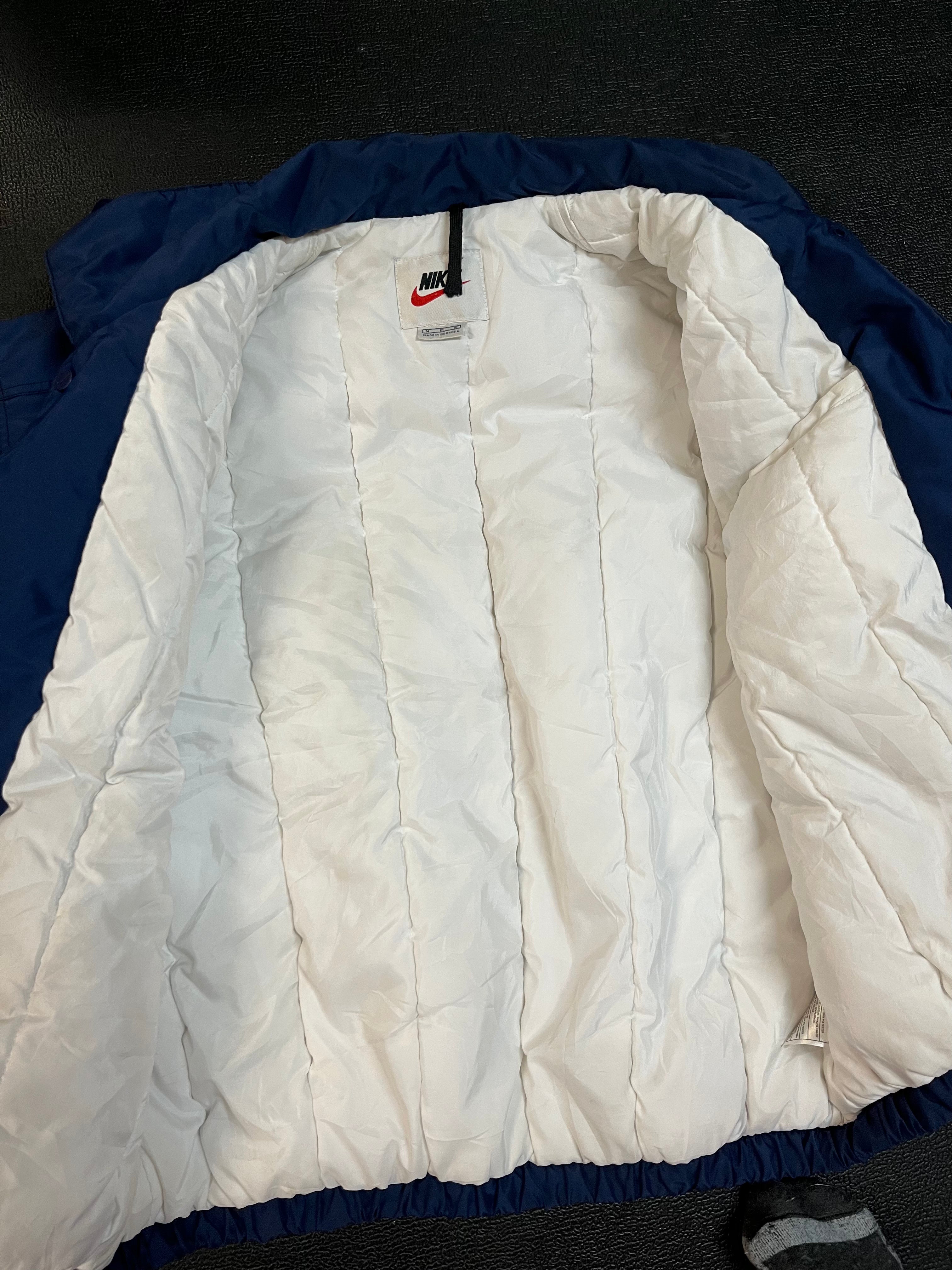 90s Nike spellout puffer jacket M