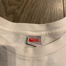 Load image into Gallery viewer, Challenge Court Nike Tee L

