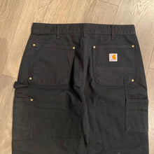 Load image into Gallery viewer, Vintage Carhartt double knee pants 34x30
