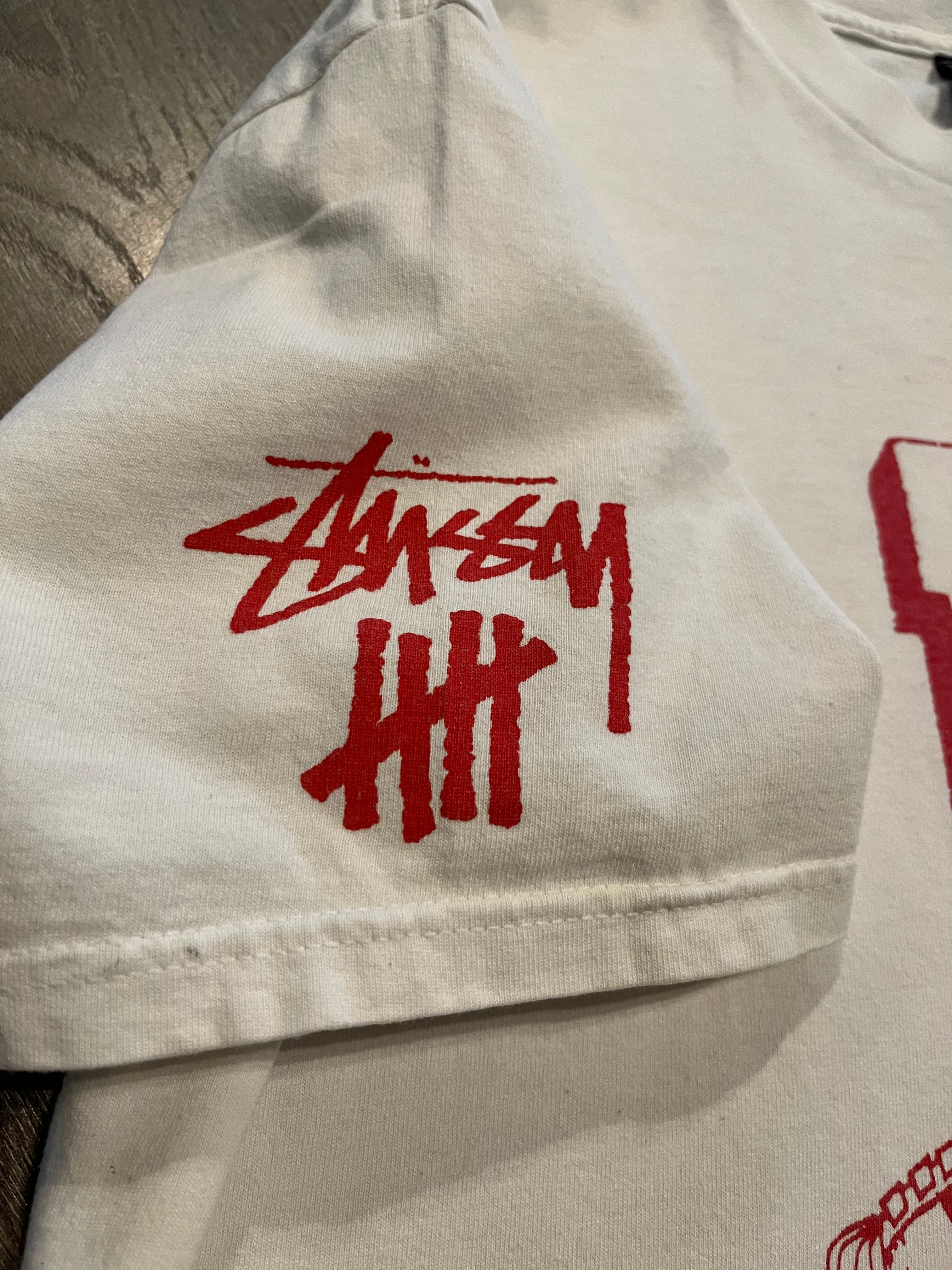 2000s Stussy Undefeated play dirty tee L