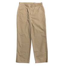 Load image into Gallery viewer, Levi’s Khaki Pants 34
